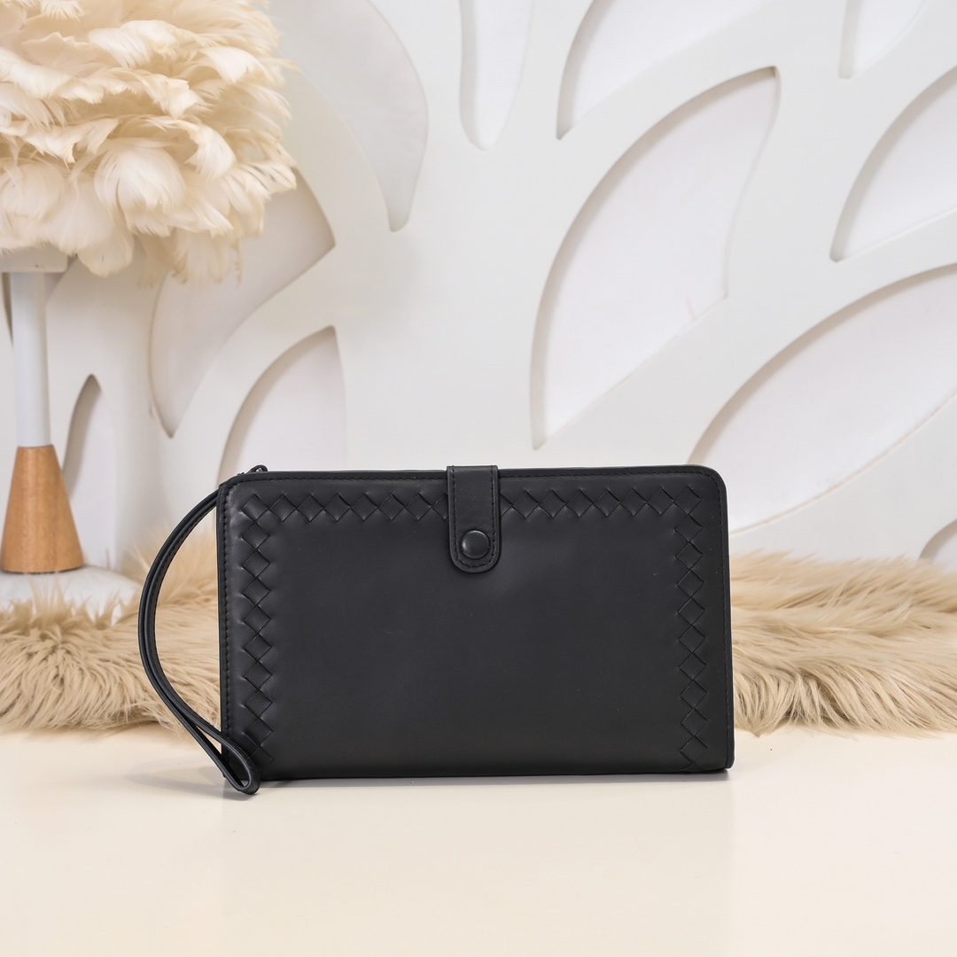 Bottega Veneta Men's Leather Wallet - Premium Quality, Stylish Design, 23x13x4cm 2 i1729877314 6456 0