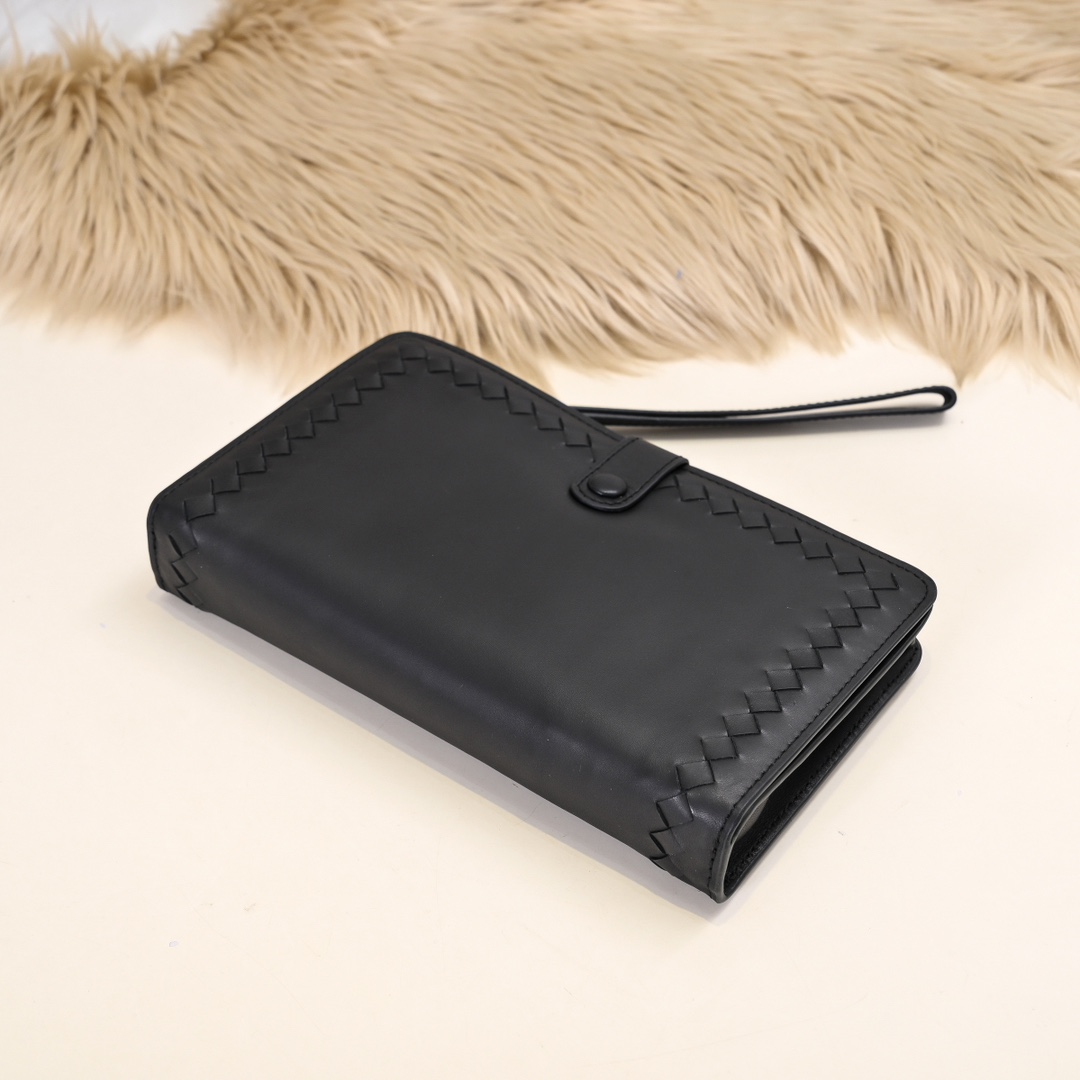 Bottega Veneta Men's Leather Wallet - Premium Quality, Stylish Design, 23x13x4cm 5 i1729877314 6722 6