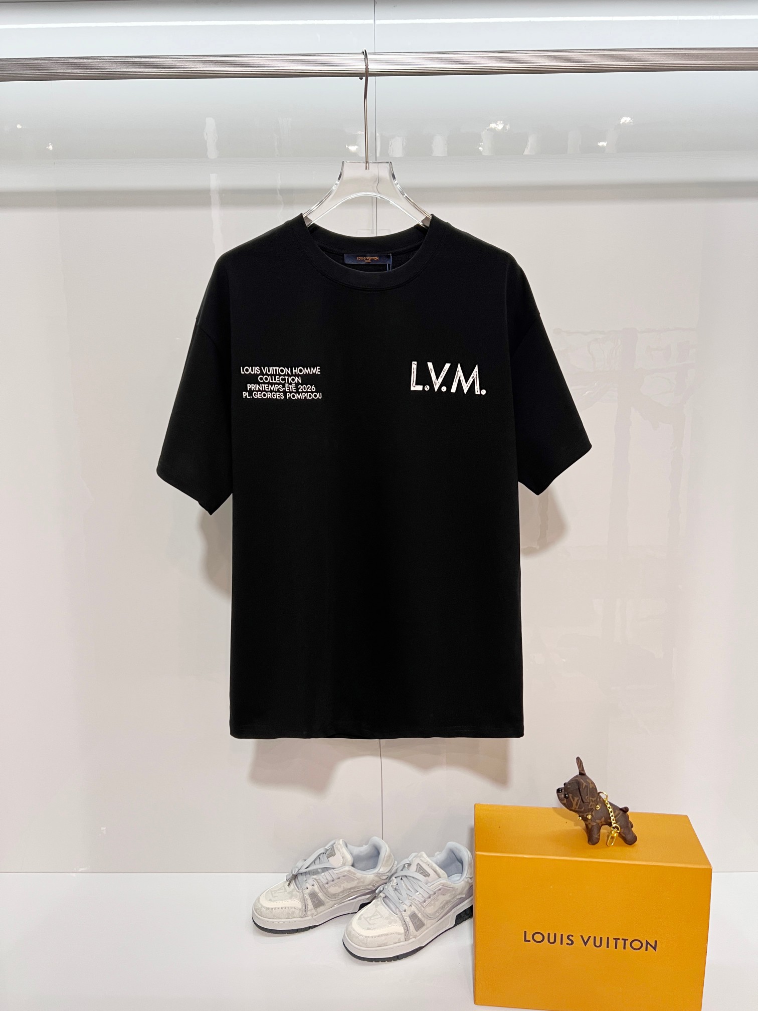 P80 Louis Vuitton/Louis Vuitton Camiseta de manga corta con cuello redondo de 320 g de alta calidad Marca clásica 1V Lu…