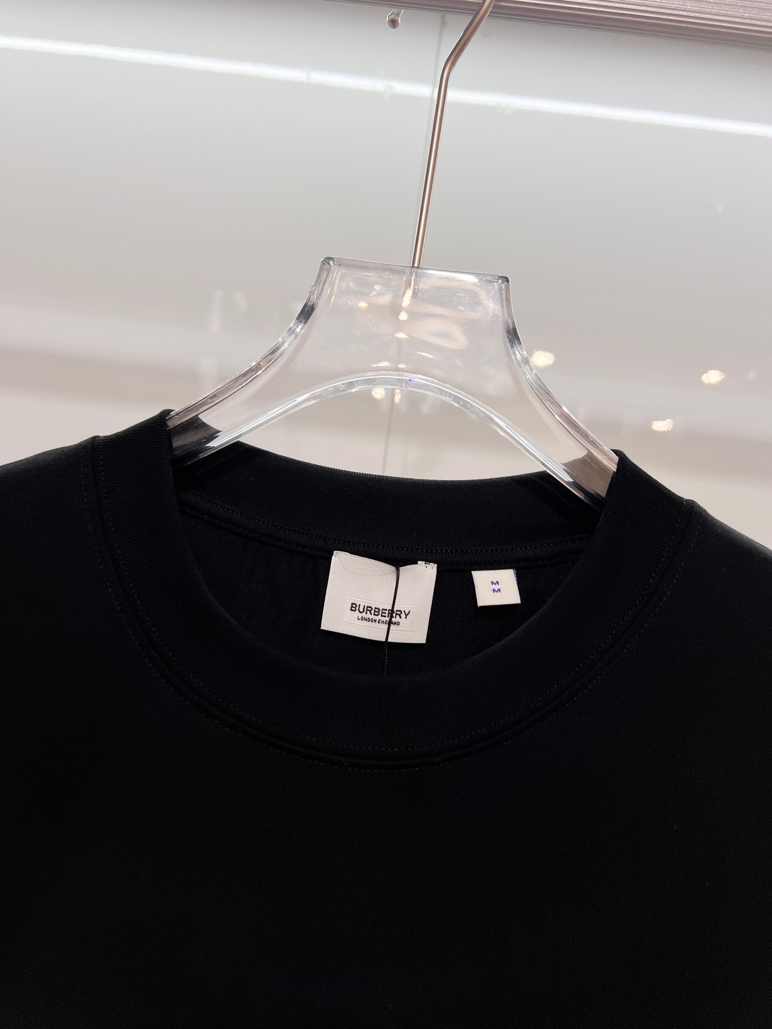 Burberry Burberry 巴宝莉 BBR 2026新款 前后万针刺绣战马logo 短袖t恤