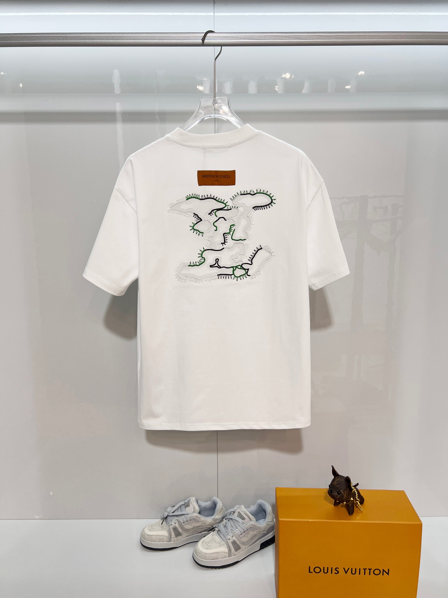 Louis Vuitton Louis Vuitton 路易威登 LV 驴家 2026新款 前后拼色万针刺绣logo 短袖t恤