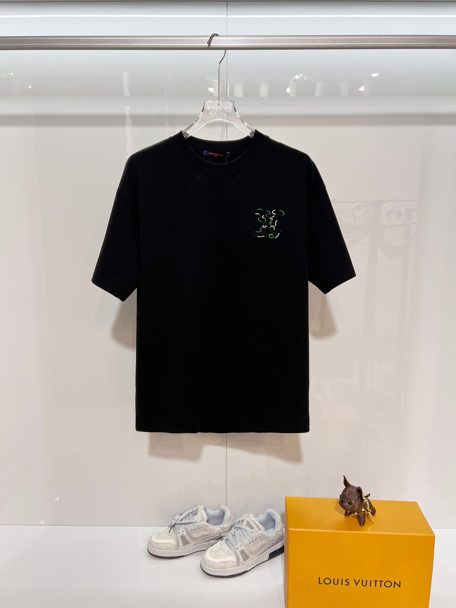 Louis Vuitton Louis Vuitton 路易威登 LV 驴家 2026新款 前后拼色万针刺绣logo 短袖t恤