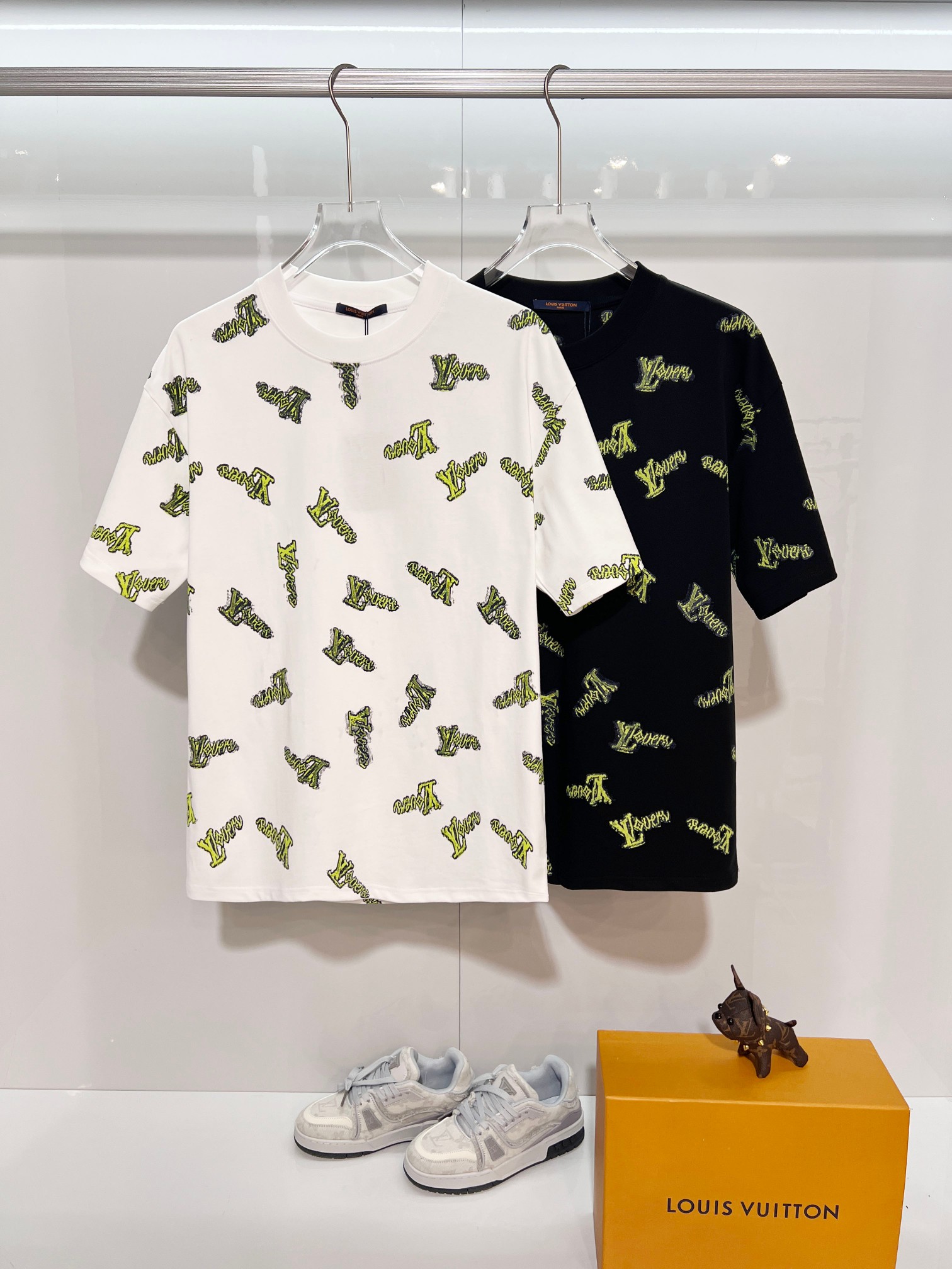 Louis Vuitton Louis Vuitton 路易威登 LV 驴家 全身涂鸦logo 短袖t恤