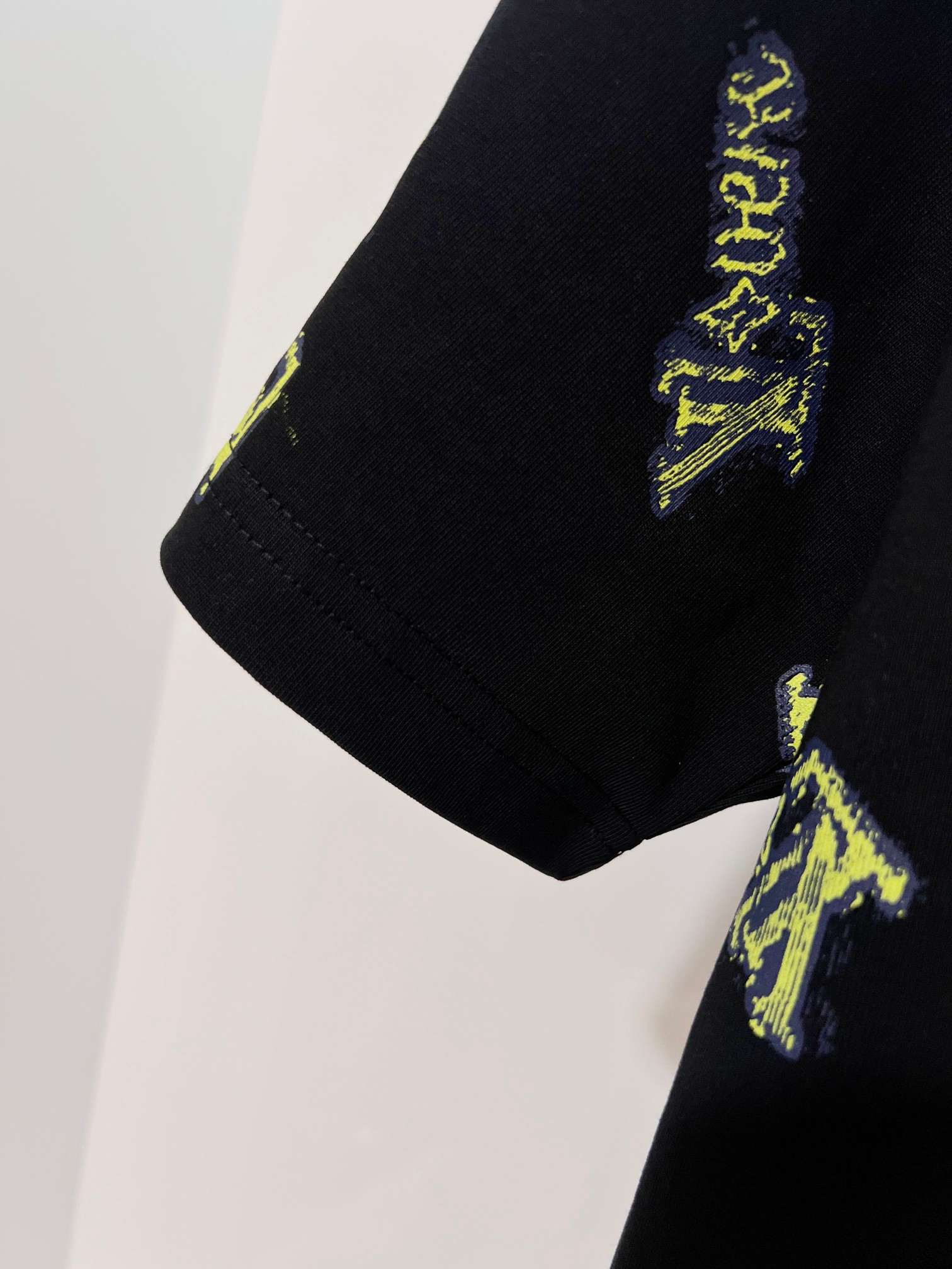 Louis Vuitton Louis Vuitton 路易威登 LV 驴家 全身涂鸦logo 短袖t恤