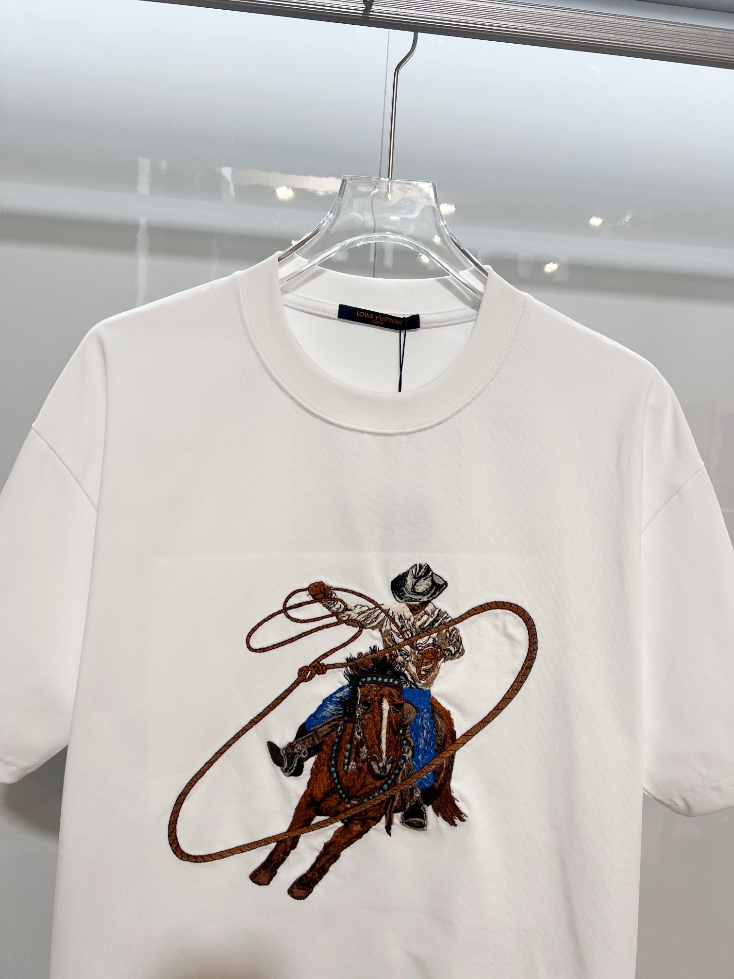 Louis Vuitton Louis Vuitton 路易威登 LV 驴家 进口机重工刺绣西部牛仔套马绳索logo 短袖t恤