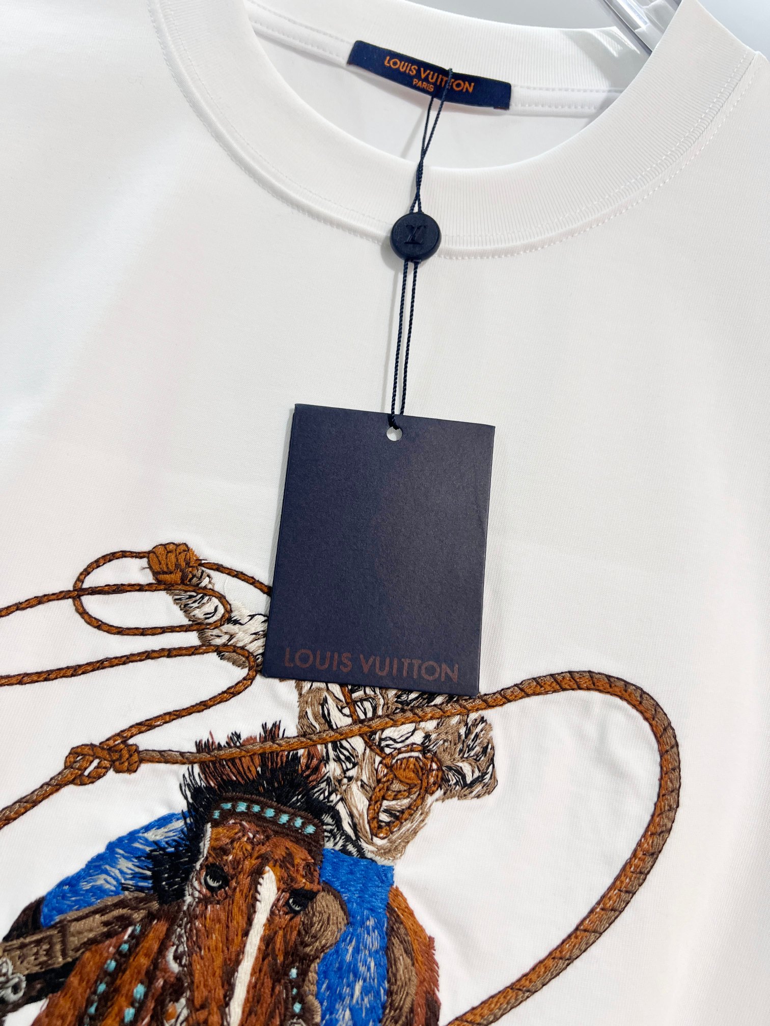Louis Vuitton Louis Vuitton 路易威登 LV 驴家 进口机重工刺绣西部牛仔套马绳索logo 短袖t恤
