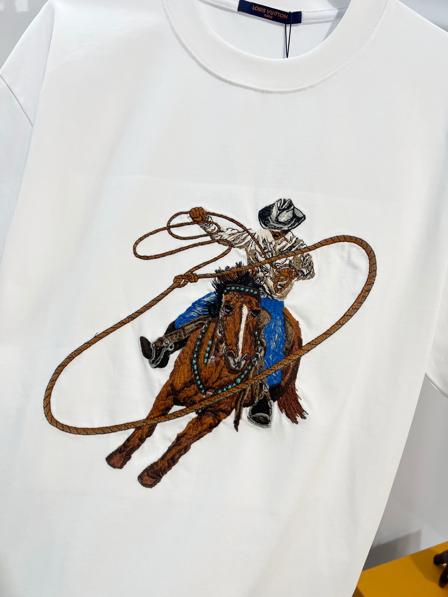 Louis Vuitton Louis Vuitton 路易威登 LV 驴家 进口机重工刺绣西部牛仔套马绳索logo 短袖t恤