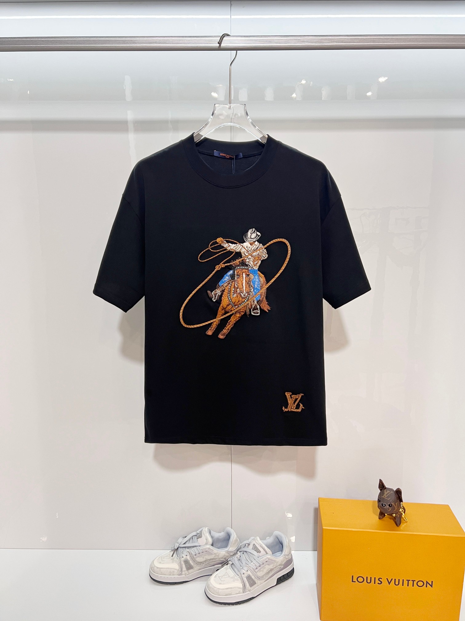 Louis Vuitton Louis Vuitton 路易威登 LV 驴家 进口机重工刺绣西部牛仔套马绳索logo 短袖t恤