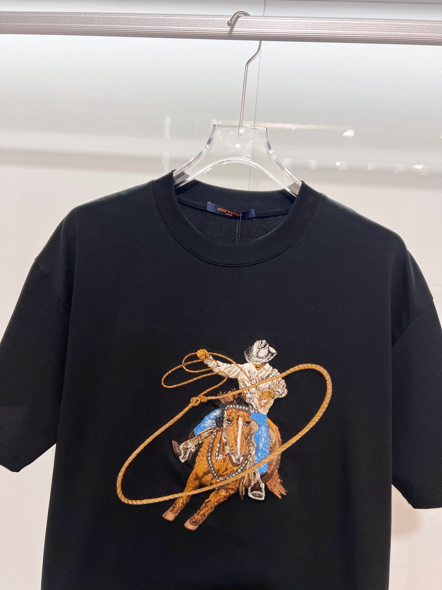 Louis Vuitton Louis Vuitton 路易威登 LV 驴家 进口机重工刺绣西部牛仔套马绳索logo 短袖t恤