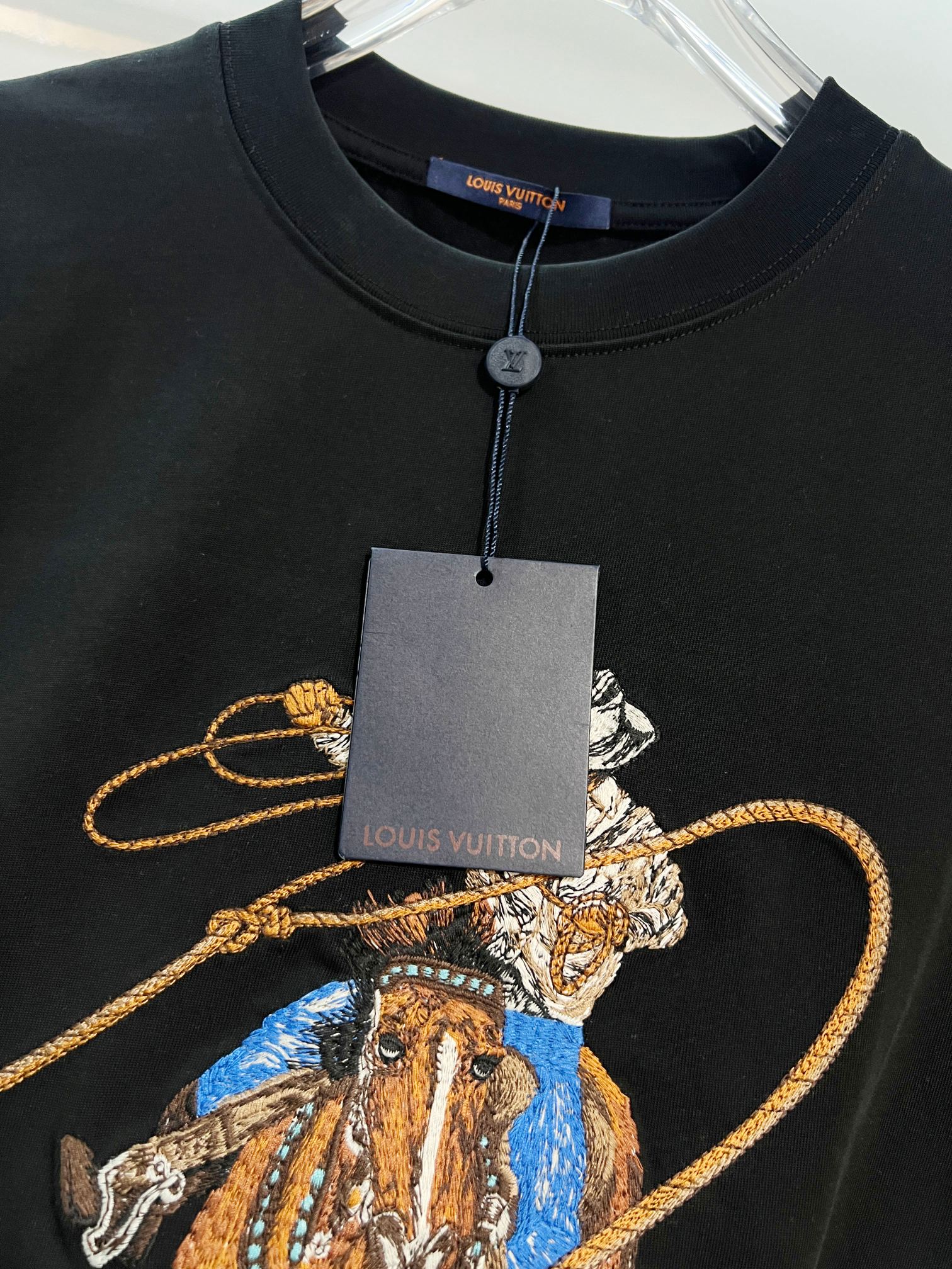 Louis Vuitton Louis Vuitton 路易威登 LV 驴家 进口机重工刺绣西部牛仔套马绳索logo 短袖t恤