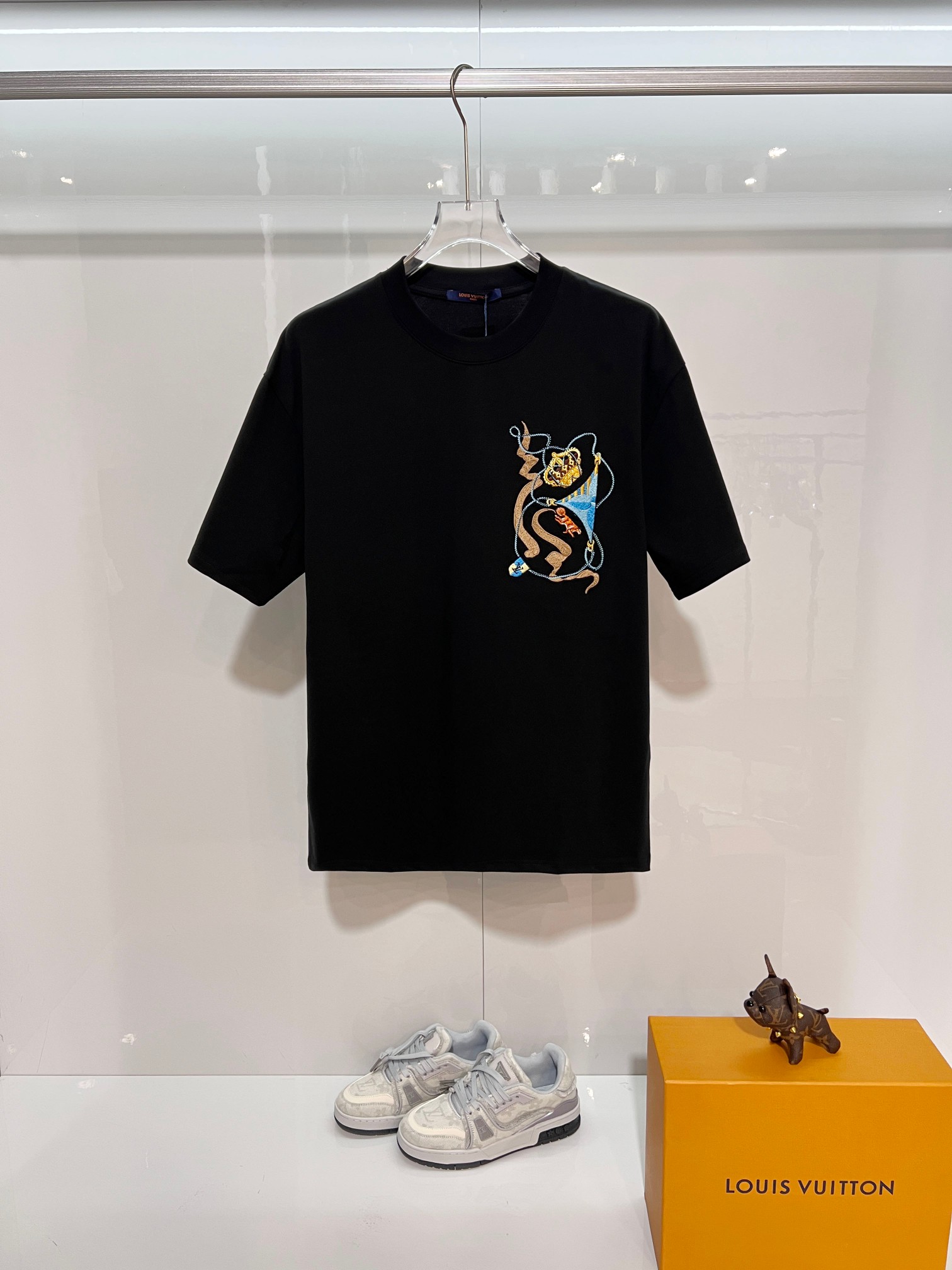 P80 Louis Vuitton/路易威登 camiseta de cuello redondo de alta calidad de 320 gramos, clásico de la marca 1V, casa de burros…