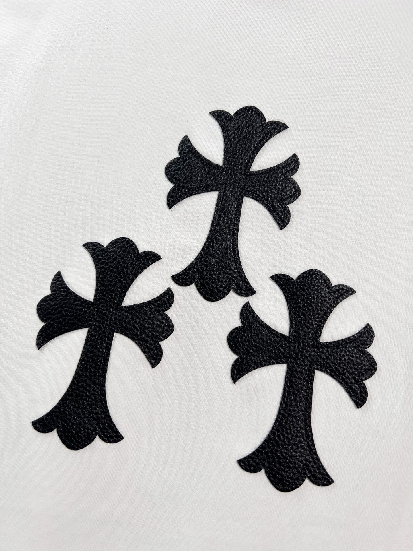 Chrome Hearts Chrome Hearts 克罗心 2026新款 前幅梵文字母logo 后背拼皮十字架 短袖t恤
