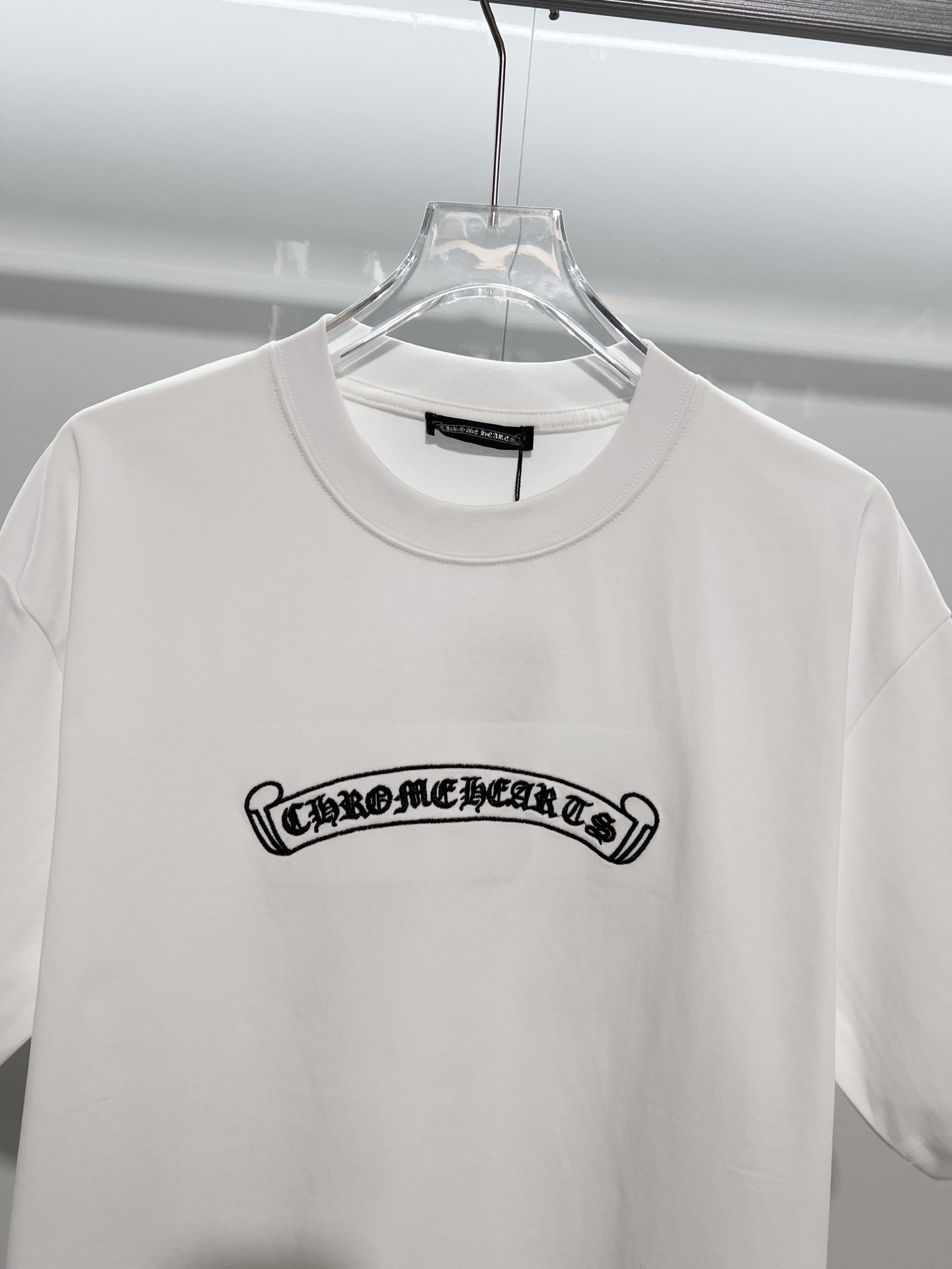Chrome Hearts Chrome Hearts 克罗心 2026新款 前幅梵文字母logo 后背拼皮十字架 短袖t恤