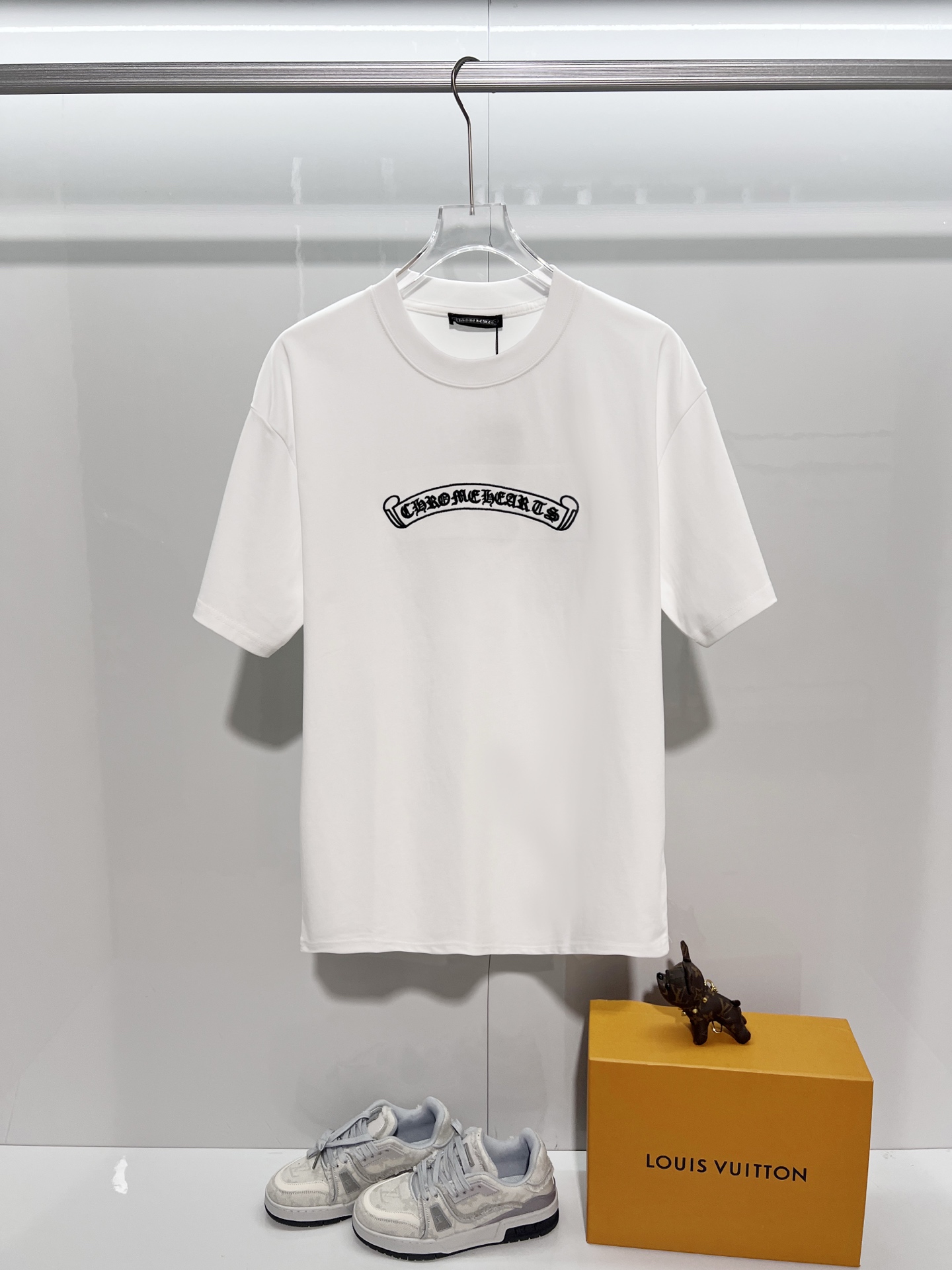 Chrome Hearts Chrome Hearts 克罗心 2026新款 前幅梵文字母logo 后背拼皮十字架 短袖t恤