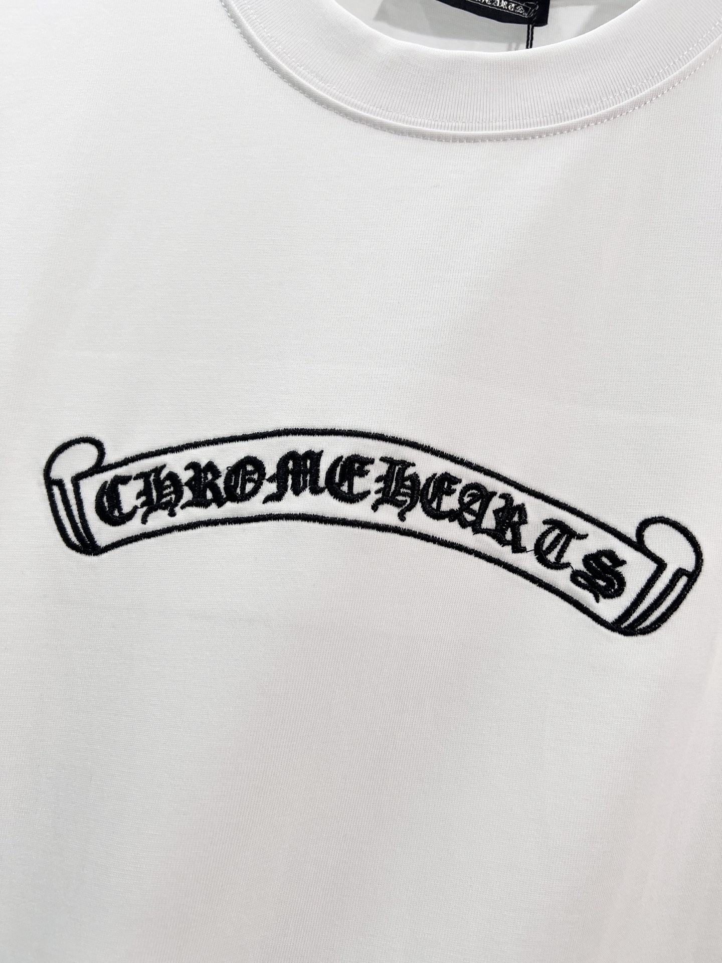 Chrome Hearts Chrome Hearts 克罗心 2026新款 前幅梵文字母logo 后背拼皮十字架 短袖t恤