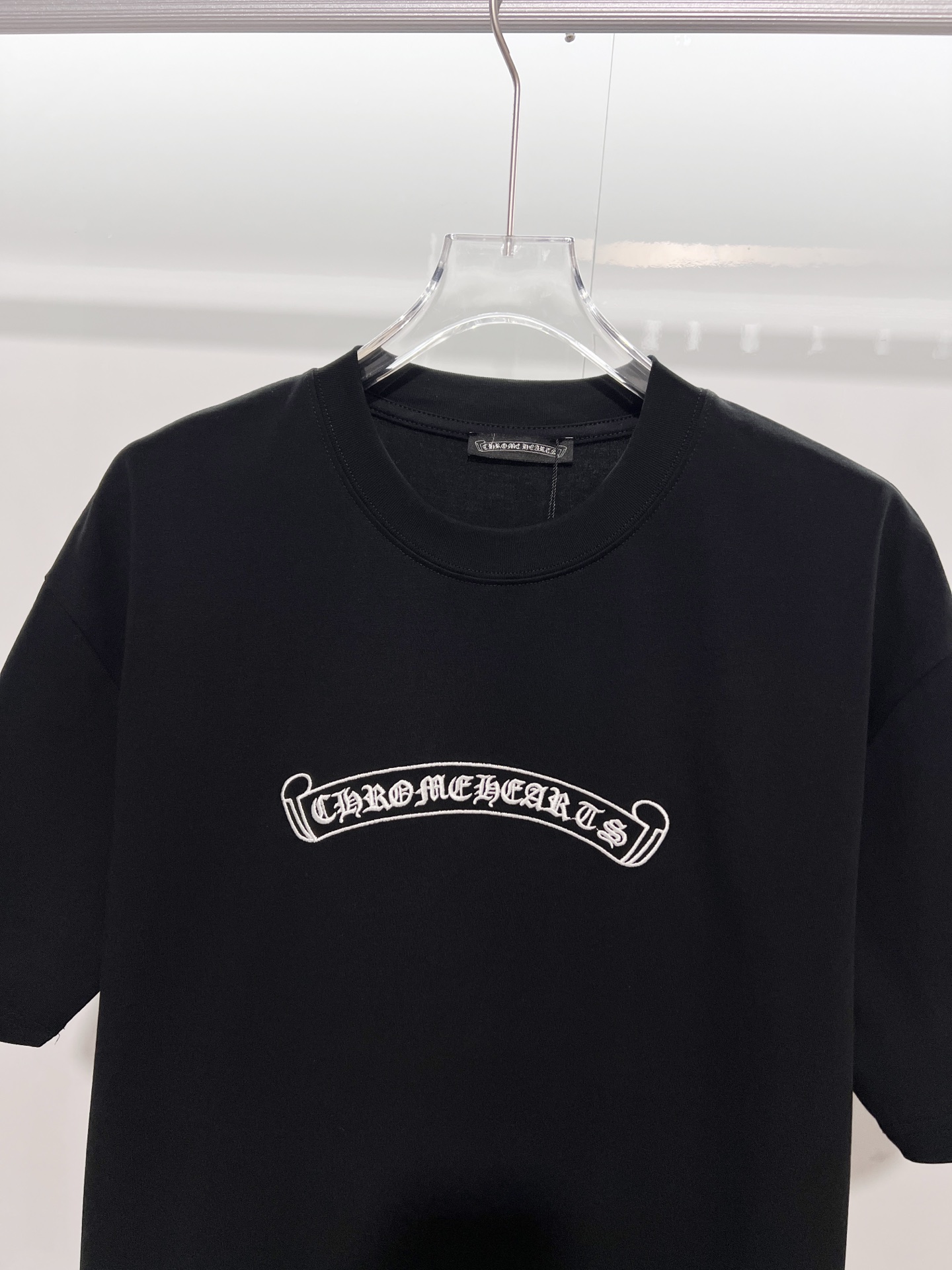 Chrome Hearts Chrome Hearts 克罗心 2026新款 前幅梵文字母logo 后背拼皮十字架 短袖t恤