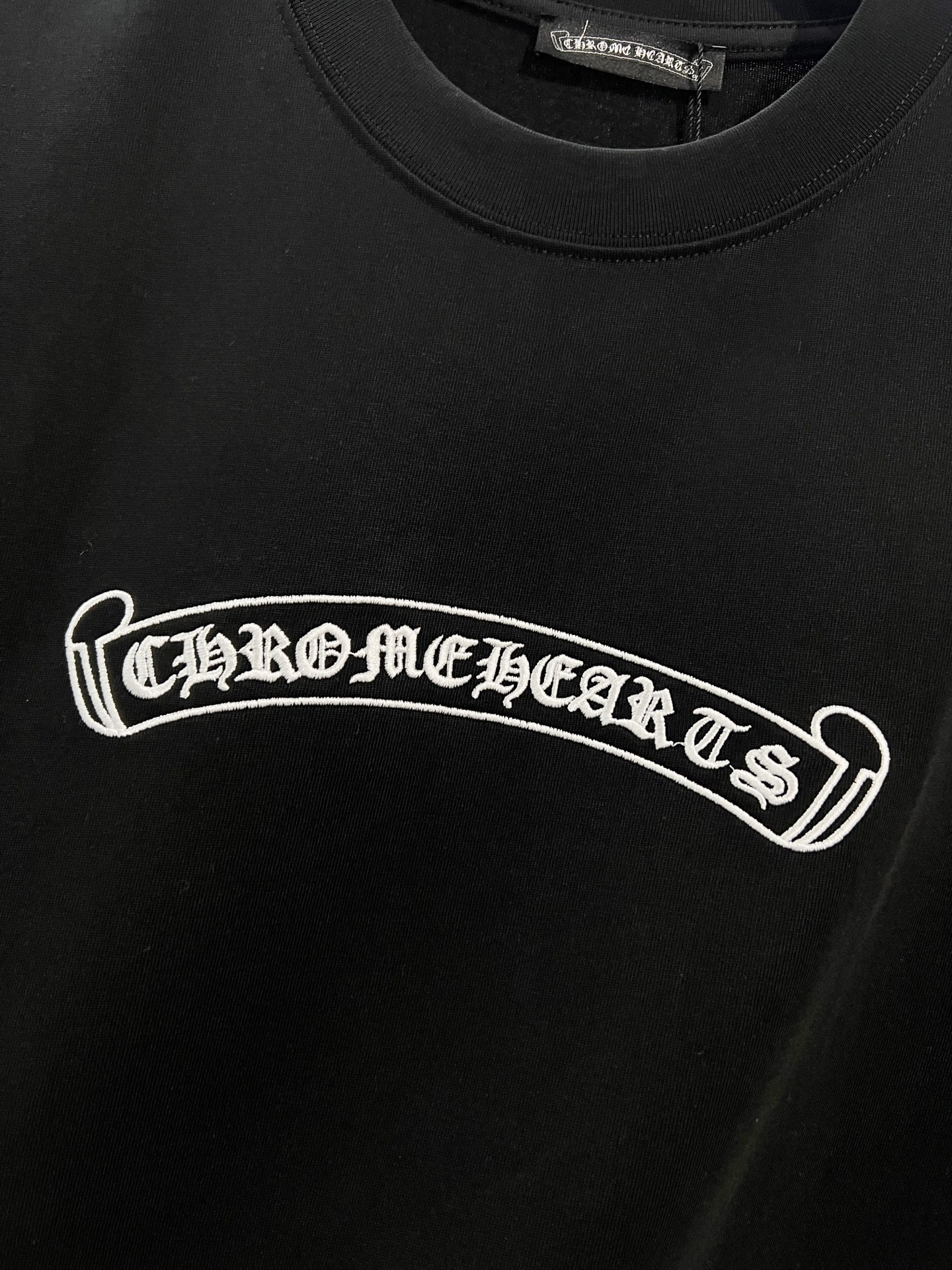 Chrome Hearts Chrome Hearts 克罗心 2026新款 前幅梵文字母logo 后背拼皮十字架 短袖t恤