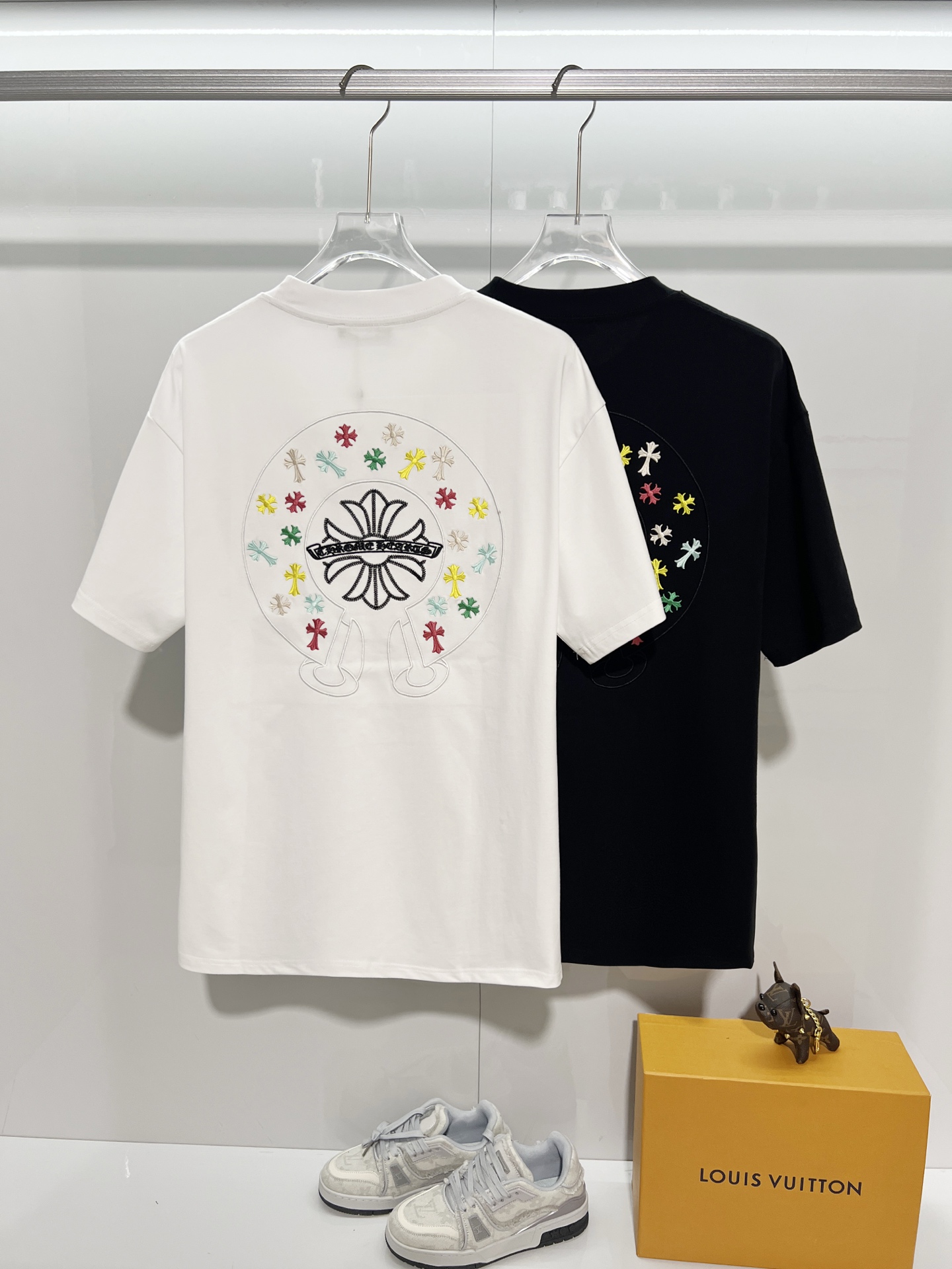 Chrome Hearts Chrome Hearts 克罗心 2026新款 多重刺绣工艺 彩绣梵文马蹄花字母logo 短袖t恤