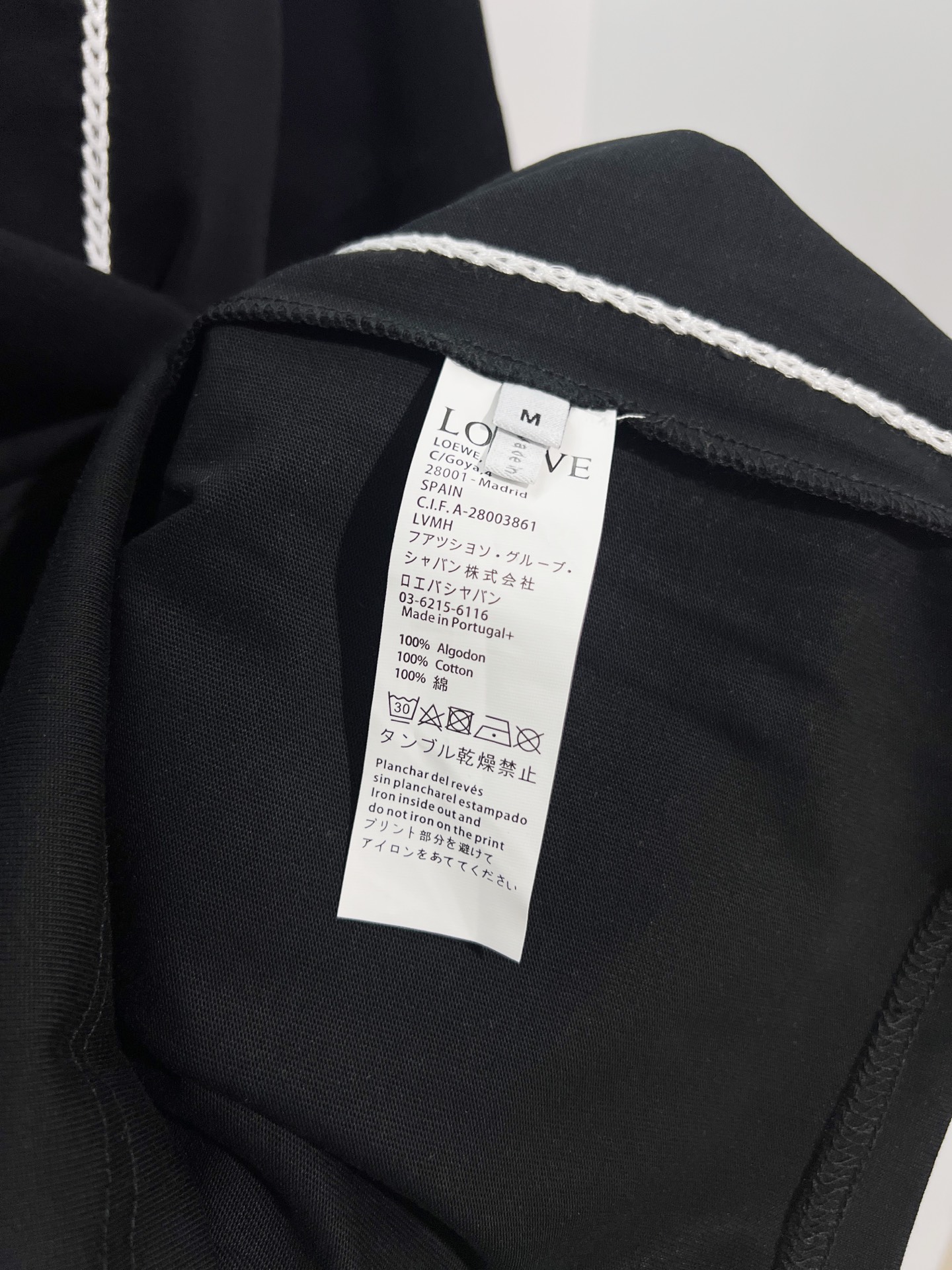 Loewe LOEWE 罗意威 2026新款 原布拼接口袋 明线走线装饰 刺绣猫咪字母logo 短袖t恤