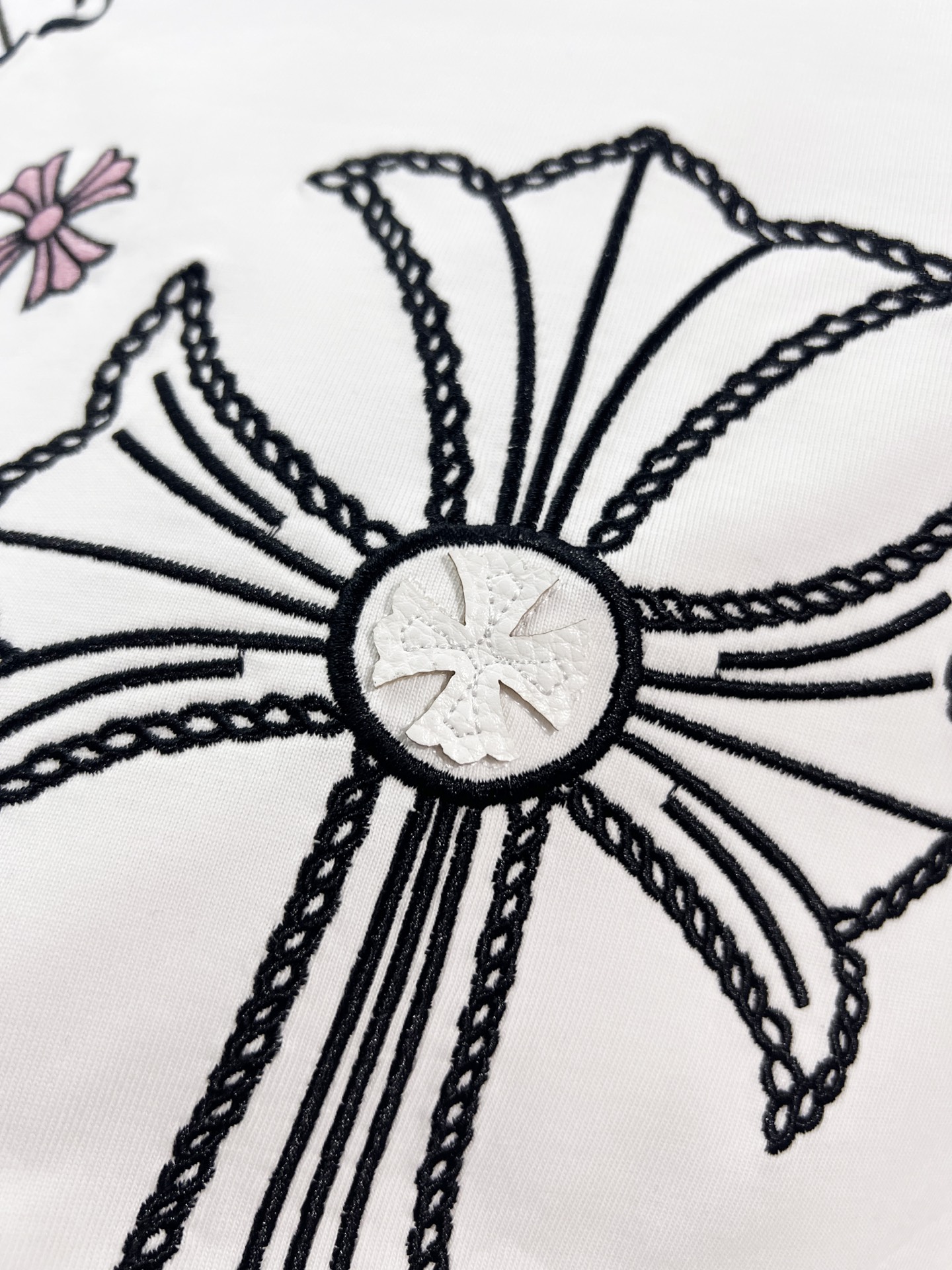 Chrome Hearts Chrome Hearts 克罗心 2026新款 拼皮+多种工艺刺绣字母logo 短袖t恤
