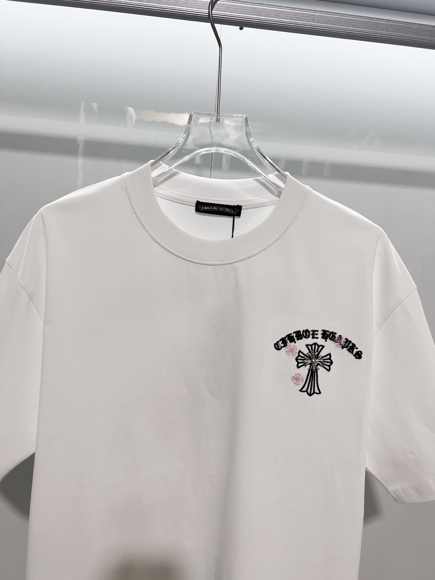 Chrome Hearts Chrome Hearts 克罗心 2026新款 拼皮+多种工艺刺绣字母logo 短袖t恤