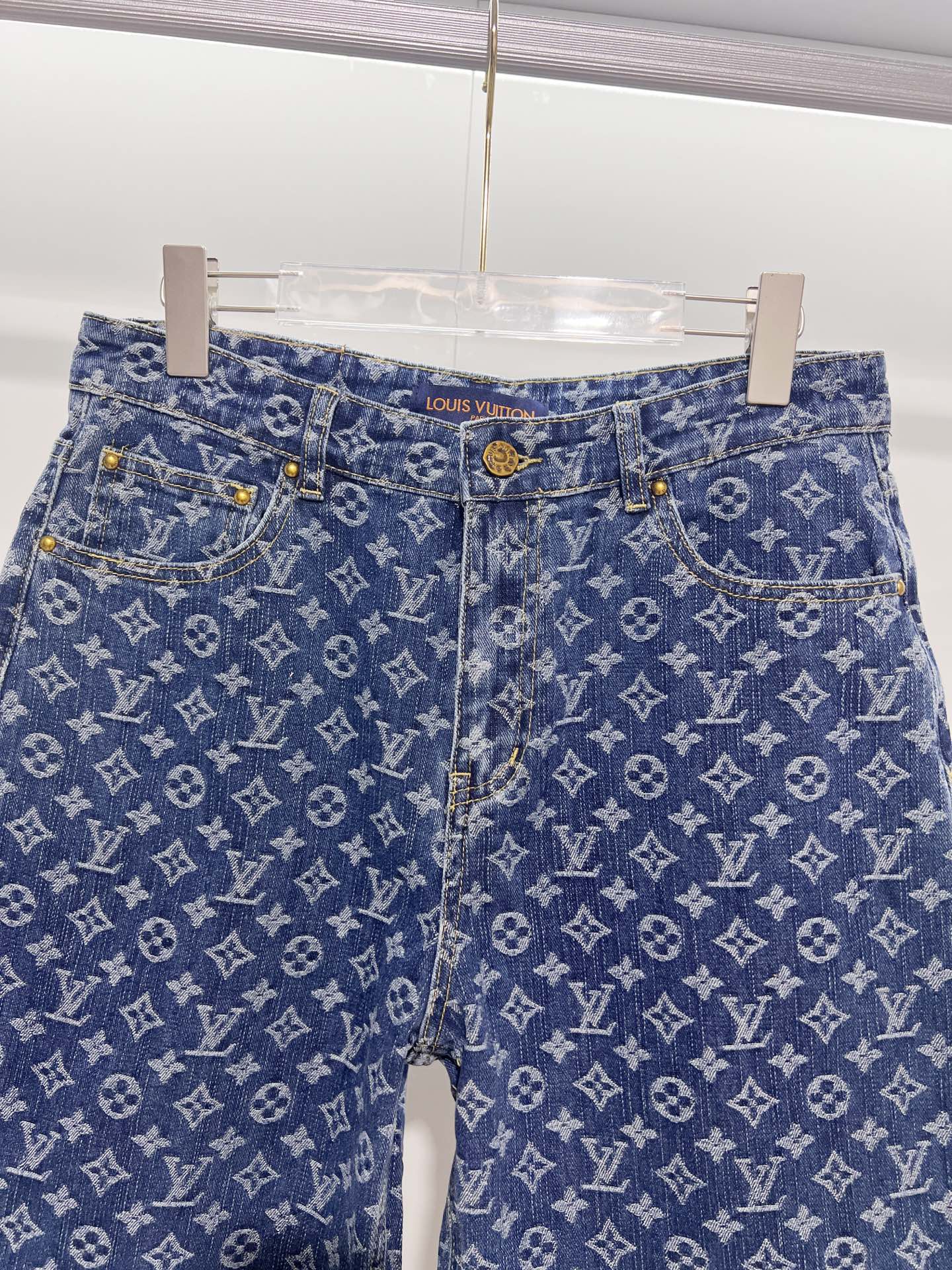 Louis Vuitton Louis Vuitton/路易威登 LV 驴家 2026新款 全身提花四叶草字母logo 牛仔短裤