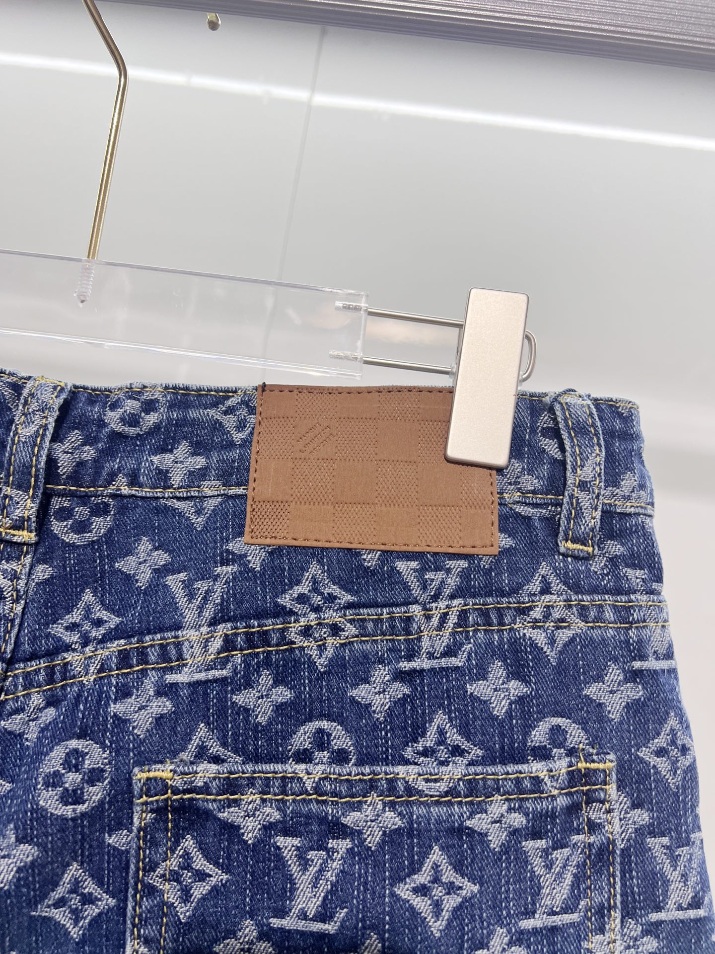 Louis Vuitton Louis Vuitton/路易威登 LV 驴家 2026新款 全身提花四叶草字母logo 牛仔短裤