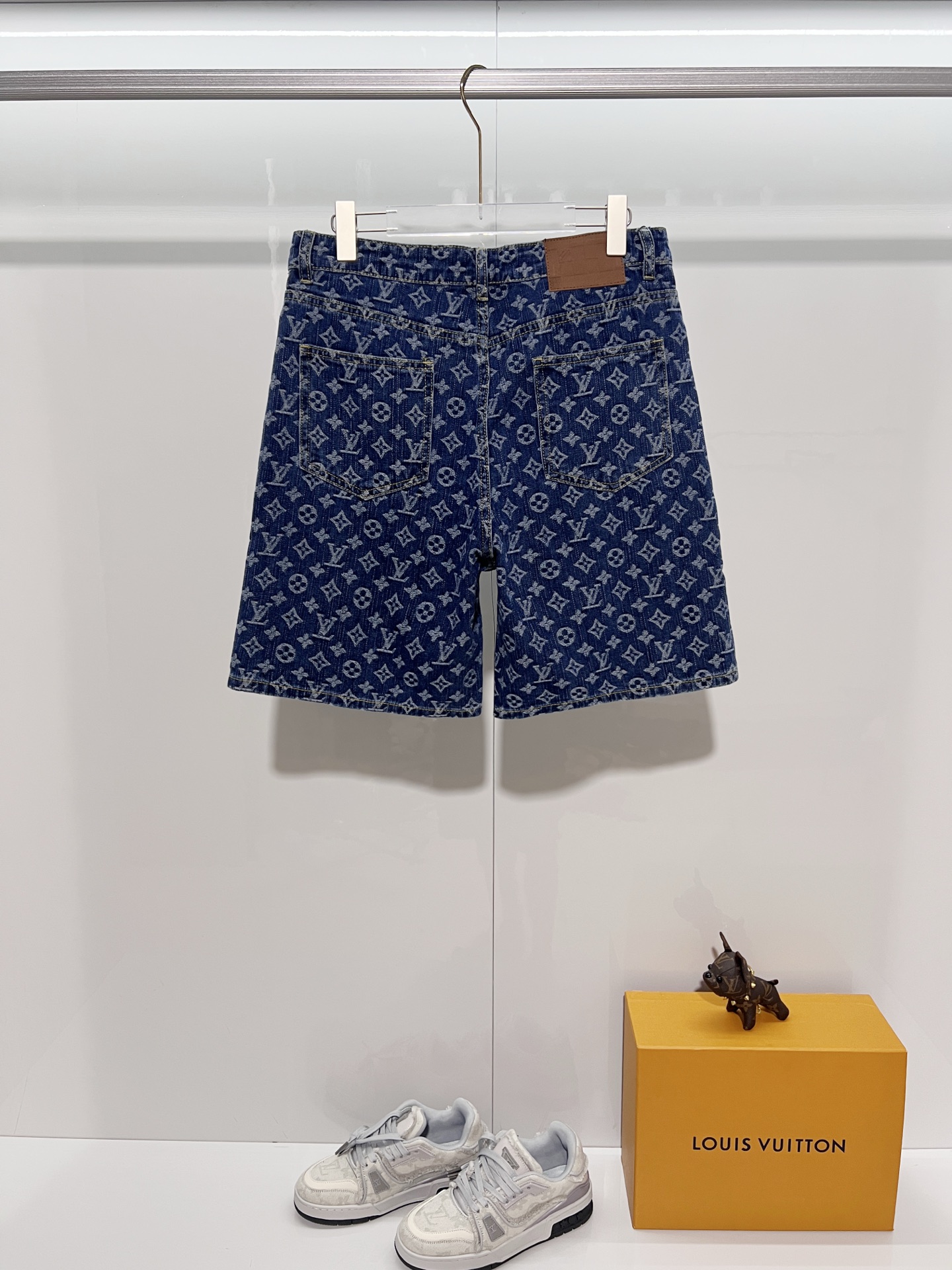 Louis Vuitton Louis Vuitton/路易威登 LV 驴家 2026新款 全身提花四叶草字母logo 牛仔短裤