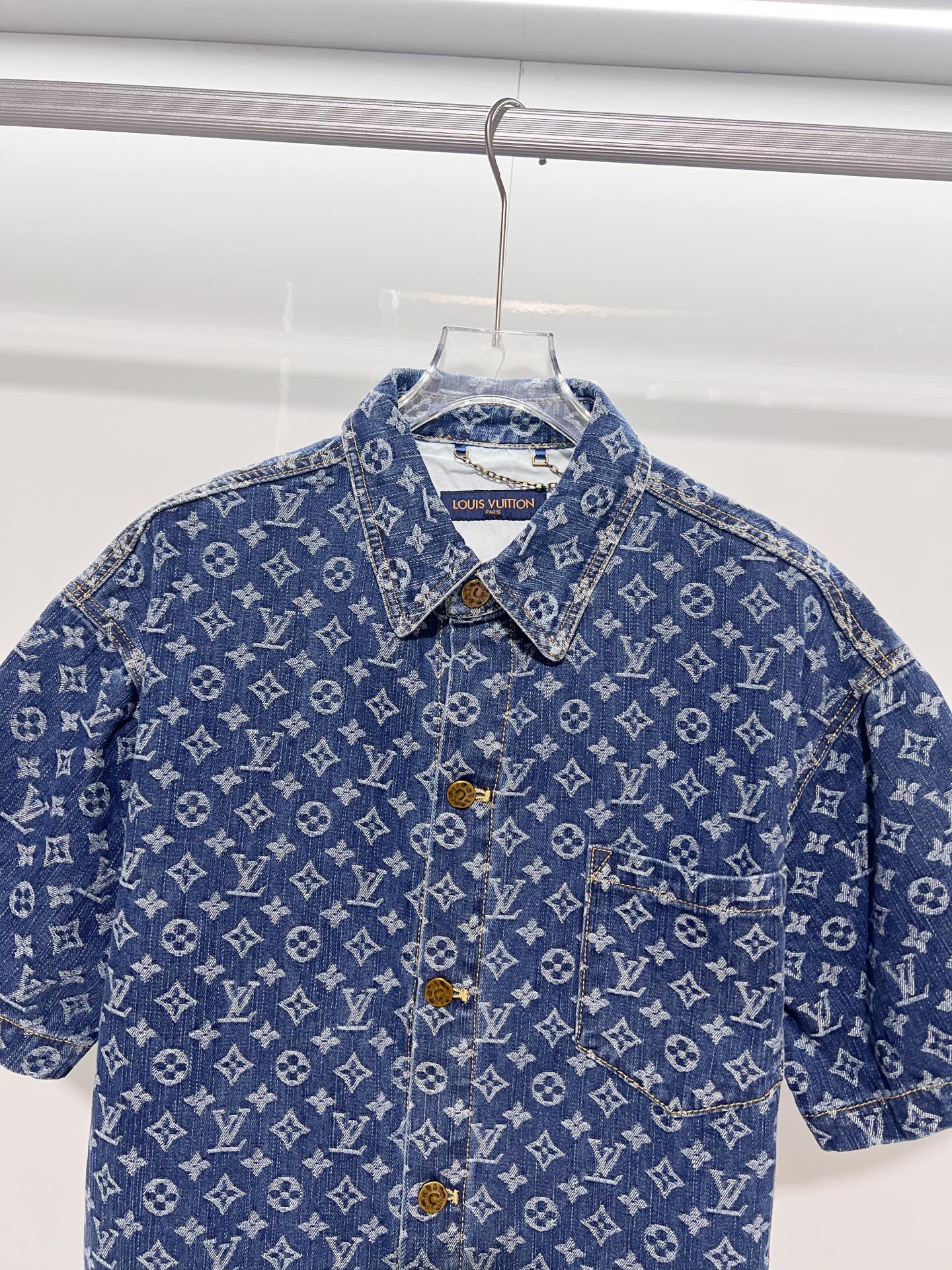 Louis Vuitton Louis Vuitton/路易威登 LV 驴家 全身提花四叶草字母logo 短袖牛仔衬衣