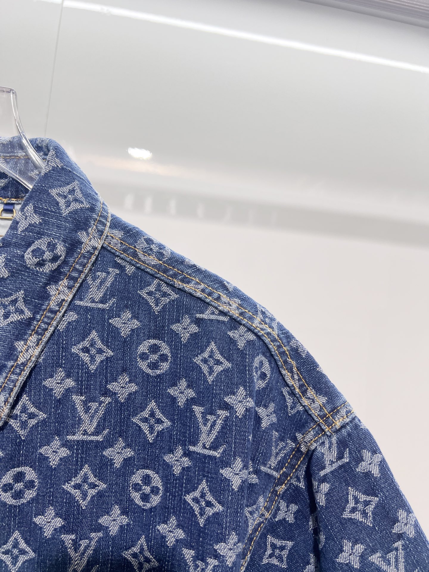 Louis Vuitton Louis Vuitton/路易威登 LV 驴家 全身提花四叶草字母logo 短袖牛仔衬衣