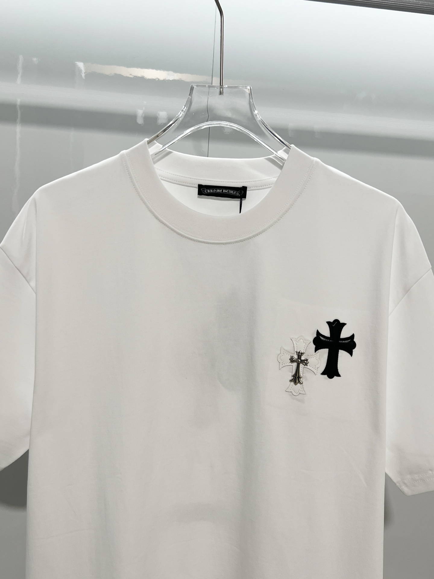 Chrome Hearts Chrome Hearts 克罗心 2026新款 拼皮+金属十字架logo 短袖t恤