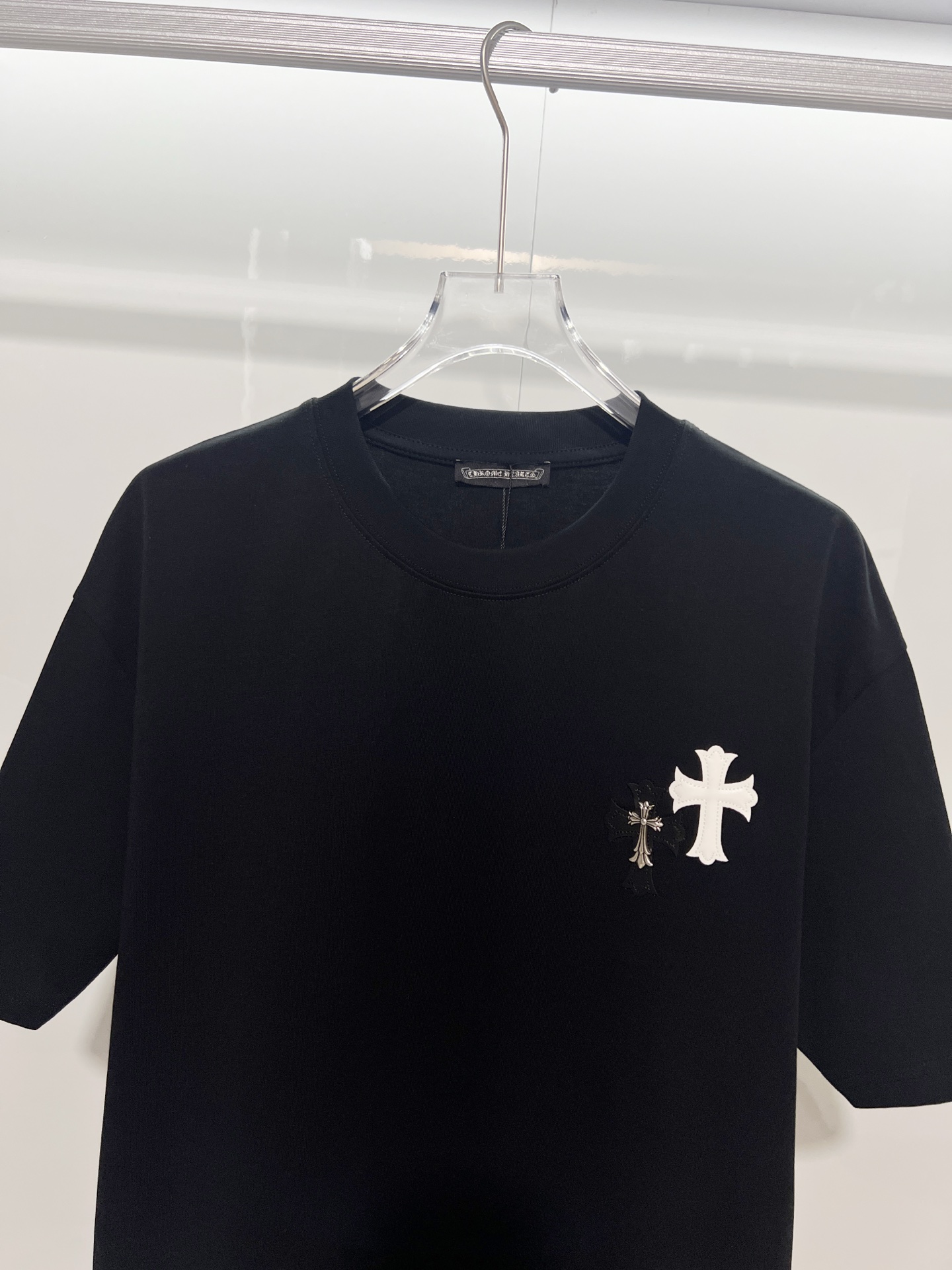 Chrome Hearts Chrome Hearts 克罗心 2026新款 拼皮+金属十字架logo 短袖t恤