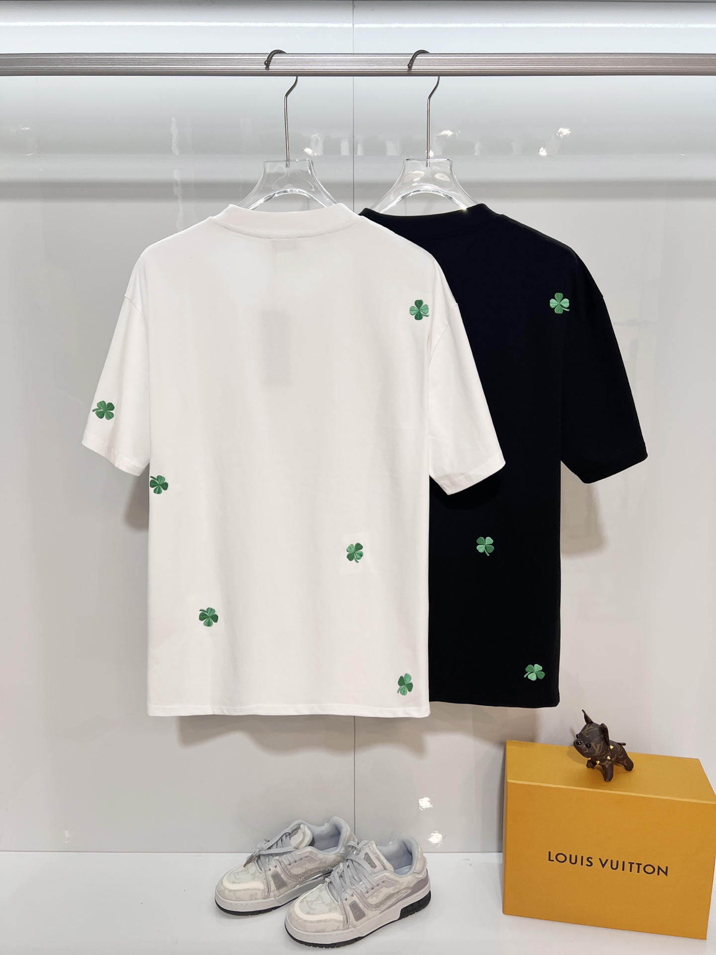 Dior DIOR 迪奥 2026新款 绿色刺绣四叶草字母logo 短袖t恤