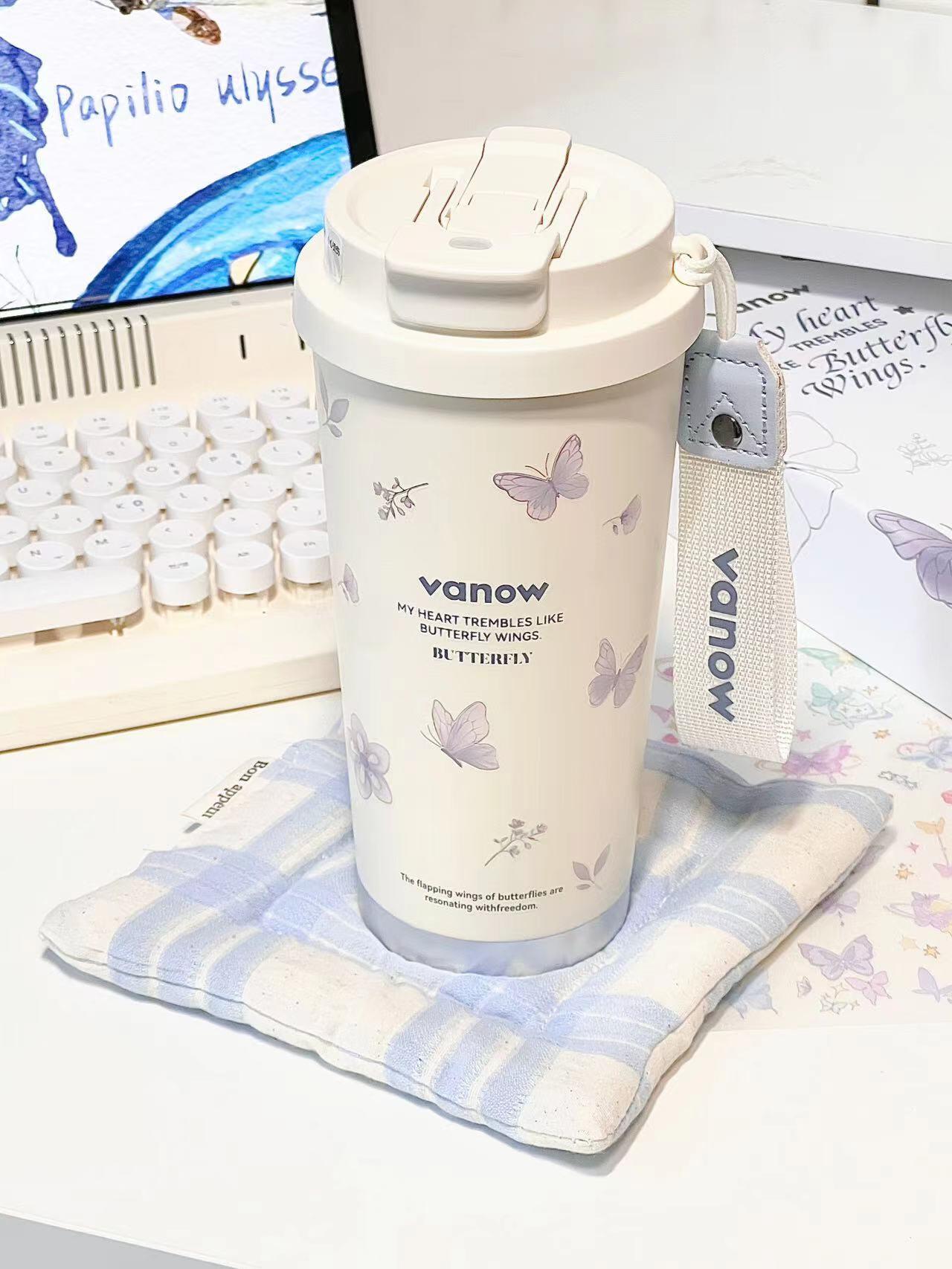 
已经被蝴蝶杯迷得神魂颠倒🦋

鎏金蝴蝶栩栩如生！

#vanow  #高颜值杯子  #杯子收藏家  #蝴蝶  #咖啡杯  #我就是个杯子控  #让你喝水有腔调的水杯  #礼物  #开学  #水杯  #vanow水杯