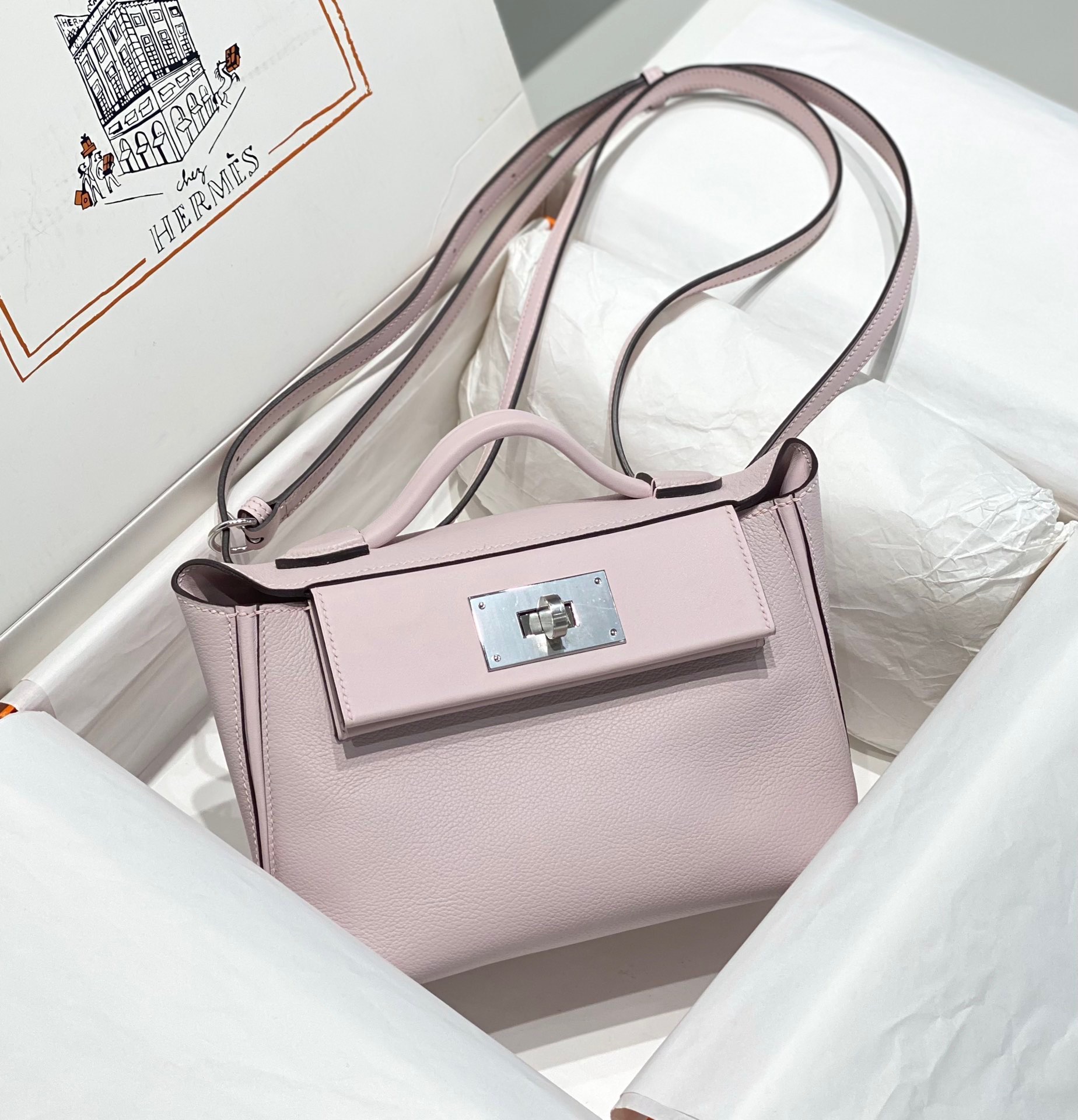 Hermès Hermes Fantasy Purple Italian Calfskin Hand-stitched Craftsmanship 2424 Series