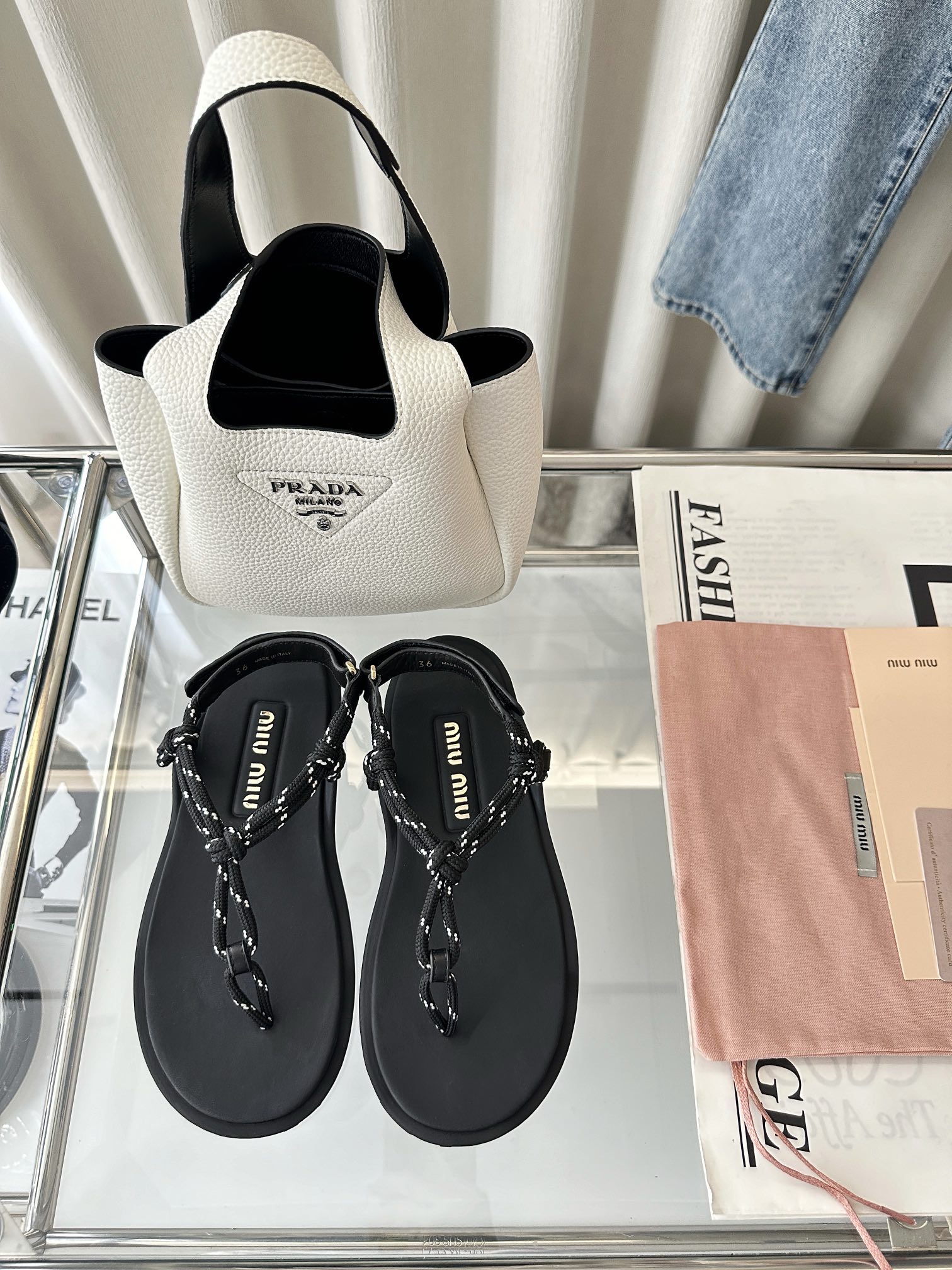 NO:404634,Top quality * Riviere cotton rope clamp sandals | Original purchase level - black Material and crafts Original fabric/cowhide fabric upper is decorated with gemstones Insole and heel are decorated with silk-print logo Star pattern rubber sole Size35-40, split-toe shoes, sandals, cowhide19860909顶级品质 * Riviere棉绳夹趾凉鞋｜原版购入代购级别 -黑色 材质与工艺 原版织物/牛皮革面料 鞋面饰有宝石装饰 鞋垫与鞋跟饰有丝印徽标 星星图案纹路橡胶底 Size35-40,分趾鞋,sandals,cowhide,Women's Shoes