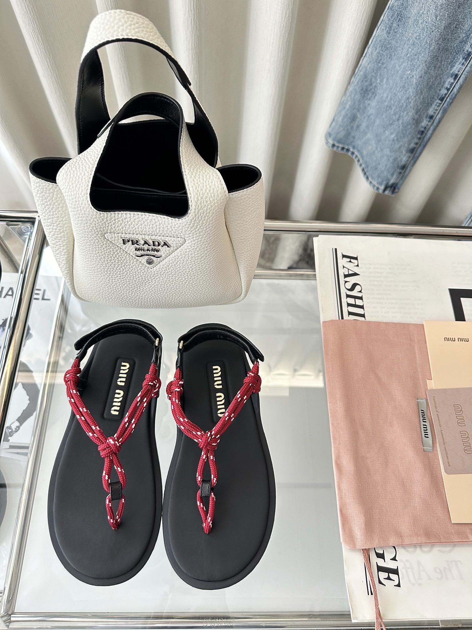 NO:404683,Top quality * Riviere cotton rope clamp sandals | Original purchase grade - red Material and crafts Original fabric/cowhide fabric upper is decorated with gemstones Insole and heel are decorated with silk-print logo Star pattern rubber sole Size35-40, split-toe shoes, sandals, cowhide19860909顶级品质 * Riviere棉绳夹趾凉鞋｜原版购入代购级别 -红色 材质与工艺 原版织物/牛皮革面料 鞋面饰有宝石装饰 鞋垫与鞋跟饰有丝印徽标 星星图案纹路橡胶底 Size35-40,分趾鞋,sandals,cowhide,Women's Shoes