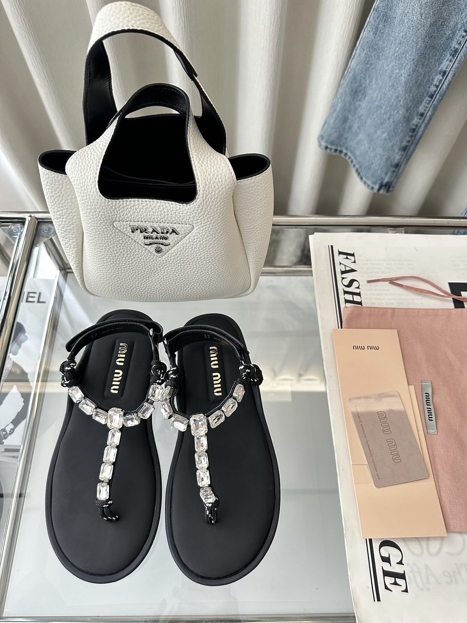 NO:404671,Top quality * Riviere cotton rope clamp sandals | Original purchase level - Gem style Material and crafts Original fabric/cow leather fabric Upper is decorated with gemstones Insoles and heels are decorated with silk-print logo Star pattern rubber sole Size35-40, split-toe shoes, sandals, cowhide19860909顶级品质 * Riviere棉绳夹趾凉鞋｜原版购入代购级别 -宝石款 材质与工艺 原版织物/牛皮革面料 鞋面饰有宝石装饰 鞋垫与鞋跟饰有丝印徽标 星星图案纹路橡胶底 Size35-40,分趾鞋,sandals,cowhide,Women's Shoes