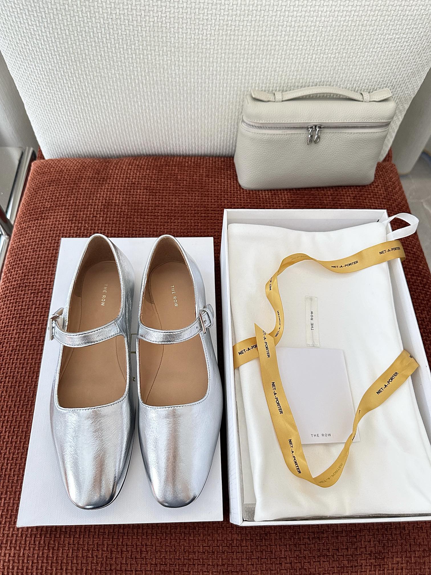 The Row Vintage Minimalist Mary Jane Shoes The Most Beautiful Grandma Shoes of the Year Imported Sheepskin Italian Genuine Leather Sole