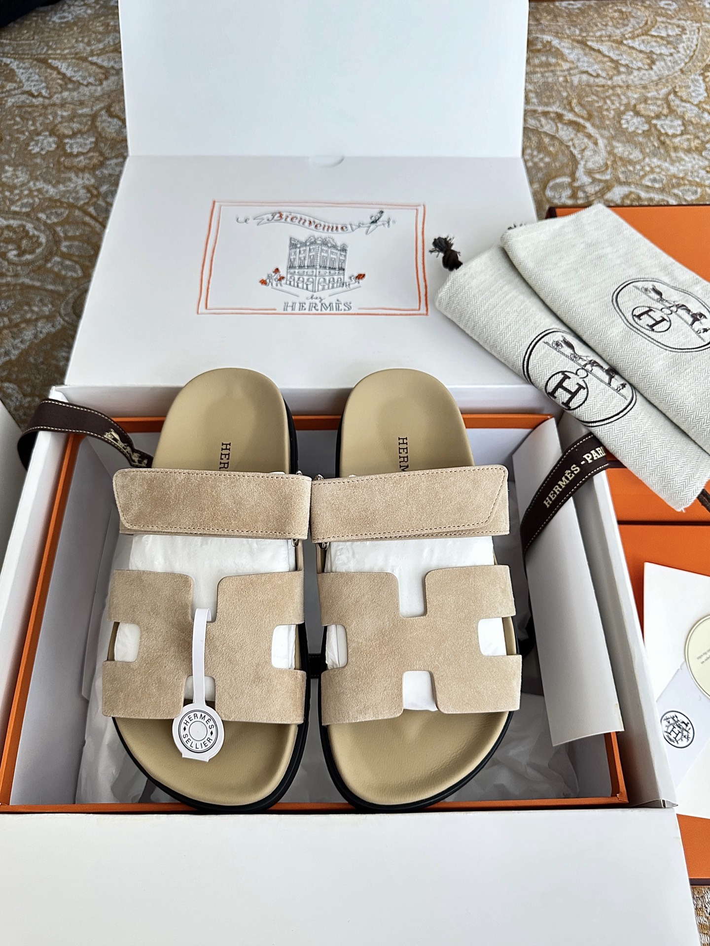 NO:413802,apricot suede, slippers, chamois leather19860909杏色麂皮,拖鞋,slippers,chamois leather,Women's Shoes
