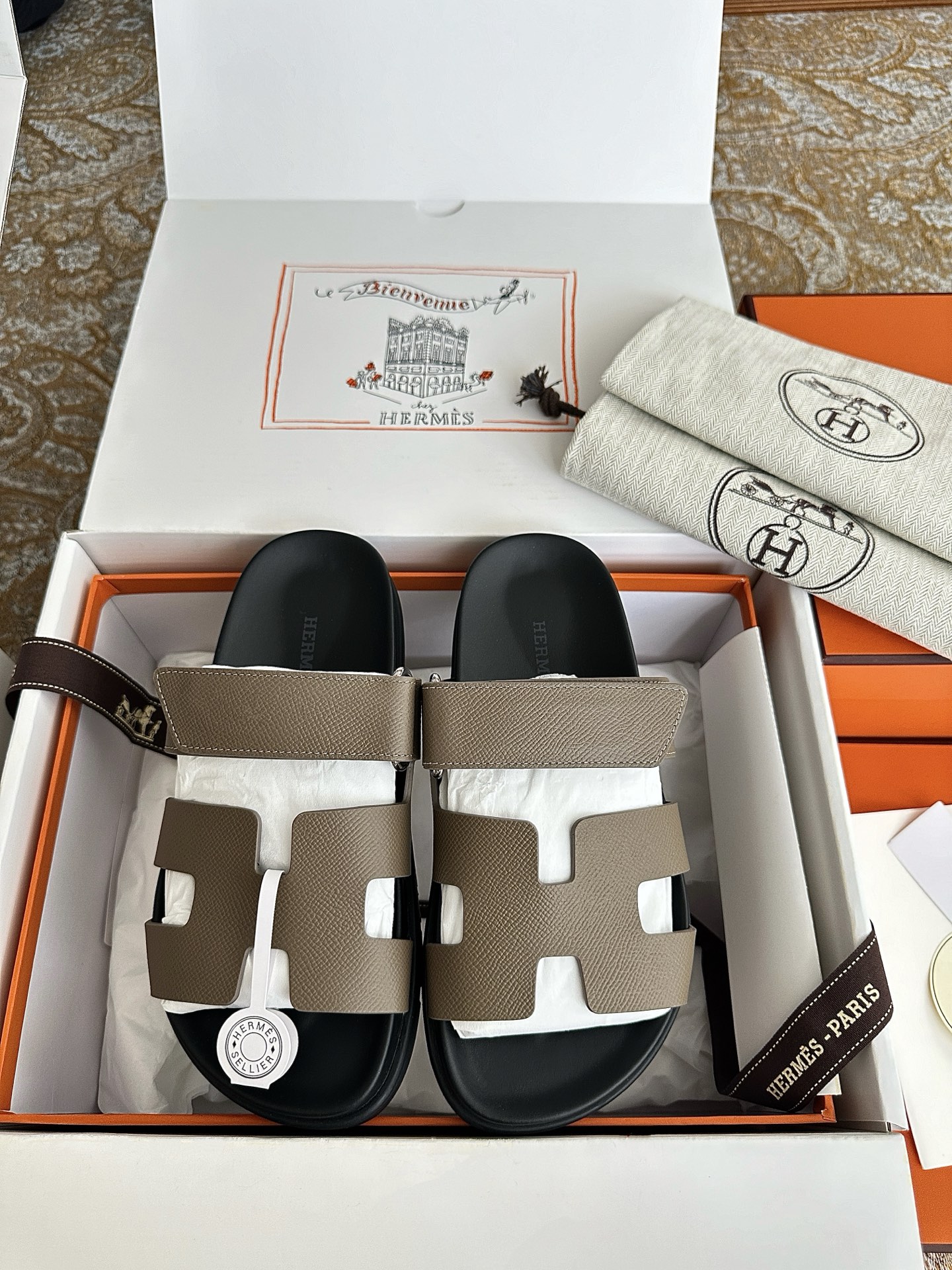 NO:413834,Elephant grey palm-print leather, slippers, slippers19860909大象灰掌纹皮,拖鞋,slippers,Women's Shoes