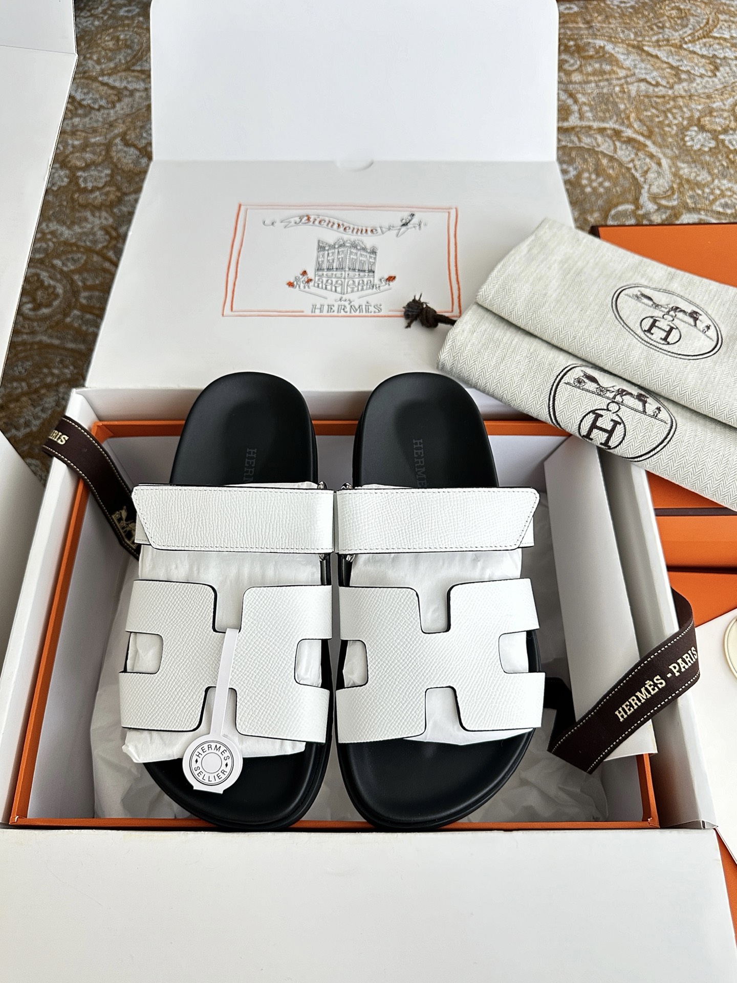 NO:413861,White palm-print leather, slippers, slippers19860909白色掌纹皮,拖鞋,slippers,Women's Shoes