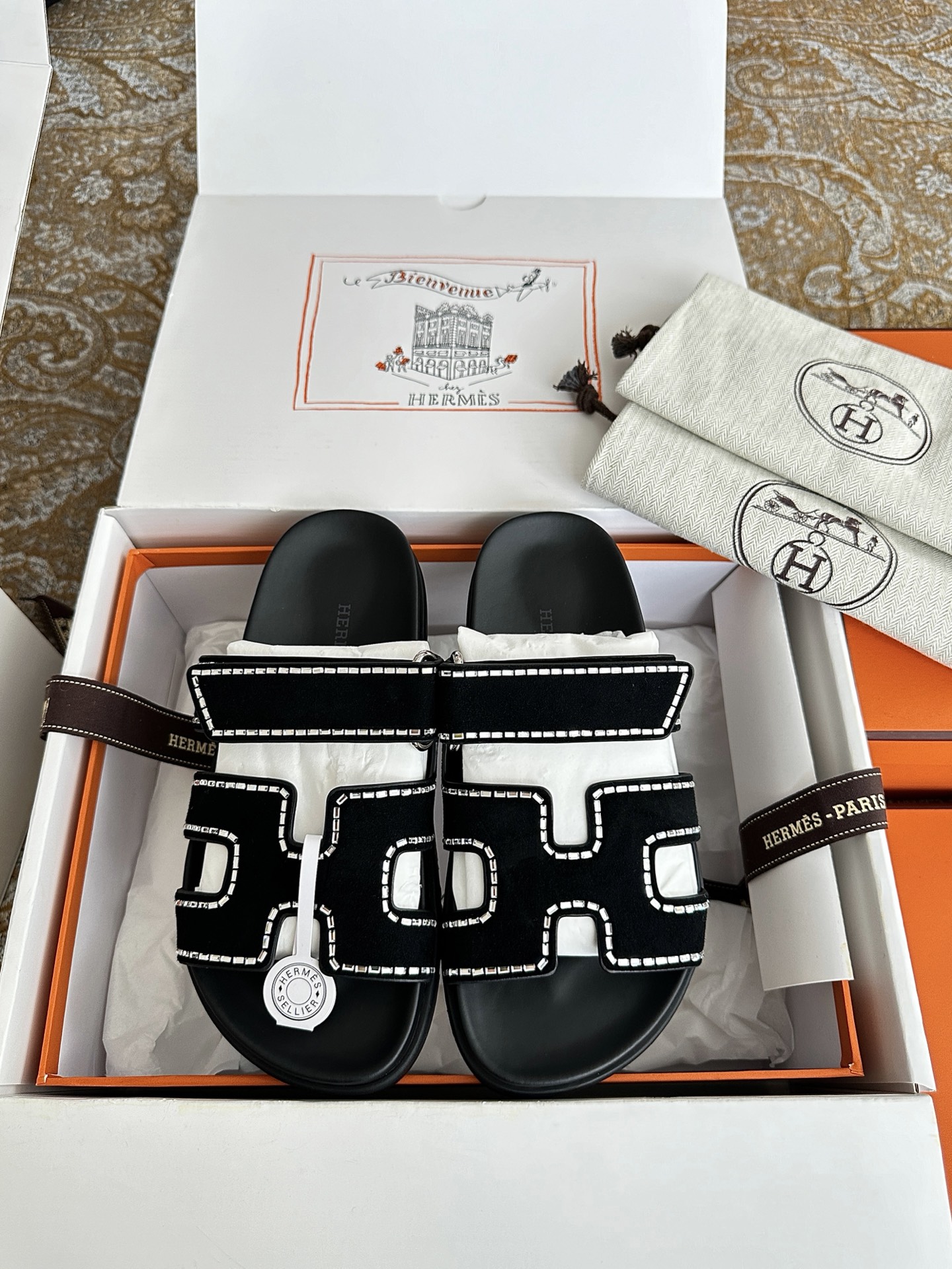 NO:413866,Black suede, slippers, chamois leather19860909钻边黑色麂皮,拖鞋,slippers,chamois leather,Women's Shoes