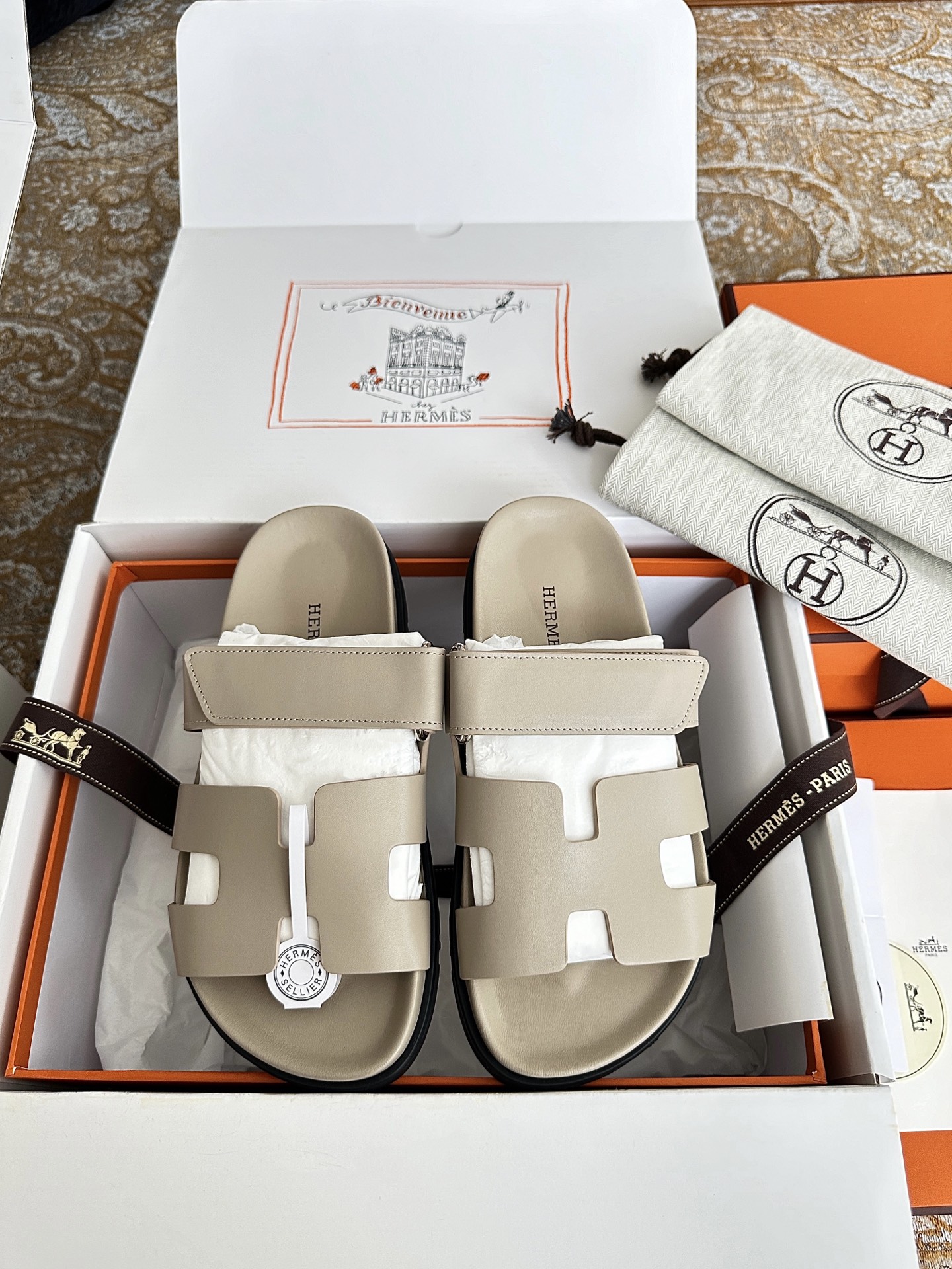 NO:413881,Drawings beige cowhide, slippers, slippers, cowhide19860909图纸米色牛皮,拖鞋,slippers,cowhide,Women's Shoes