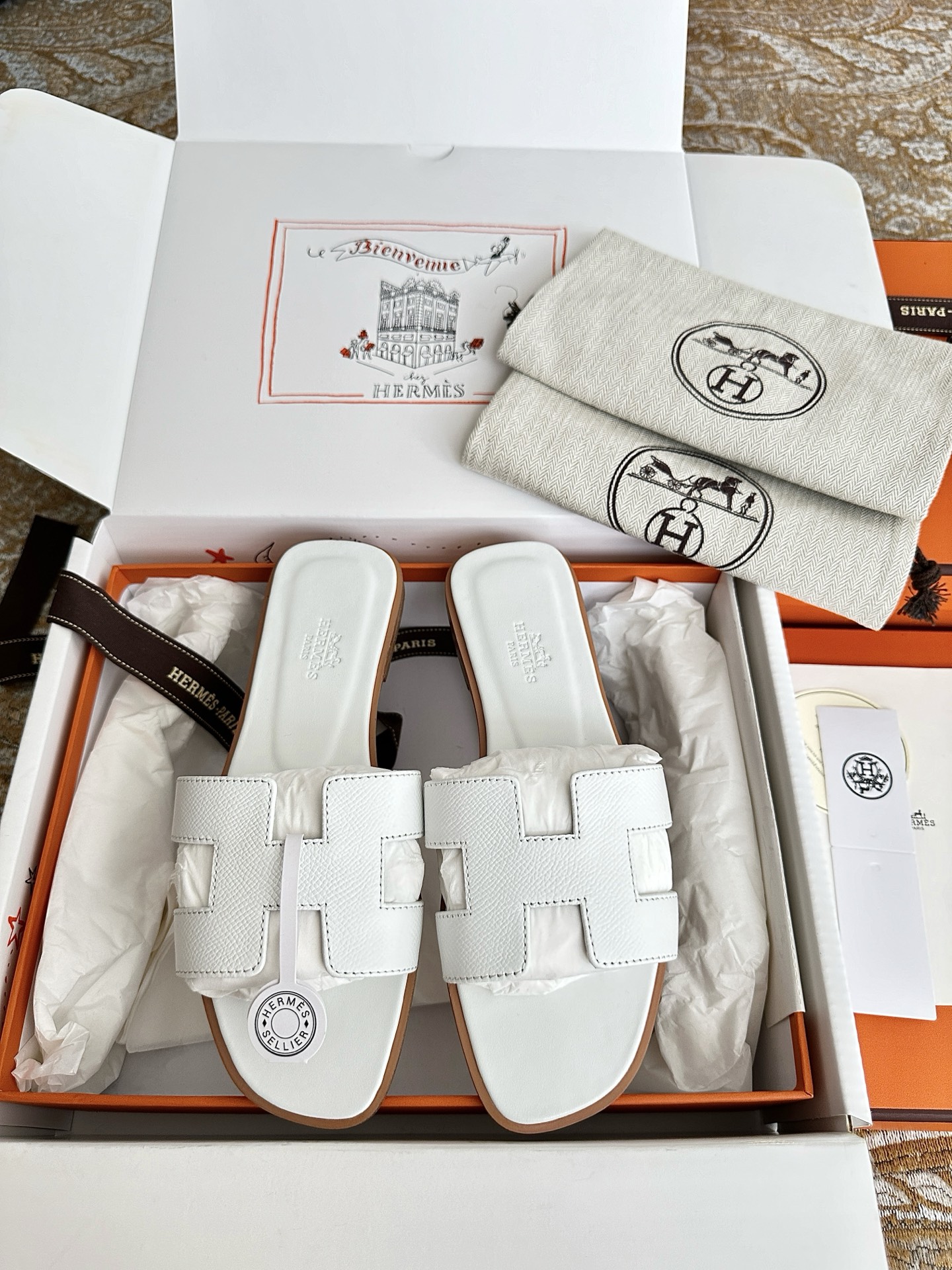 NO:413793,White palm-print leather, slippers, slippers19860909白色掌纹皮,拖鞋,slippers,Women's Shoes