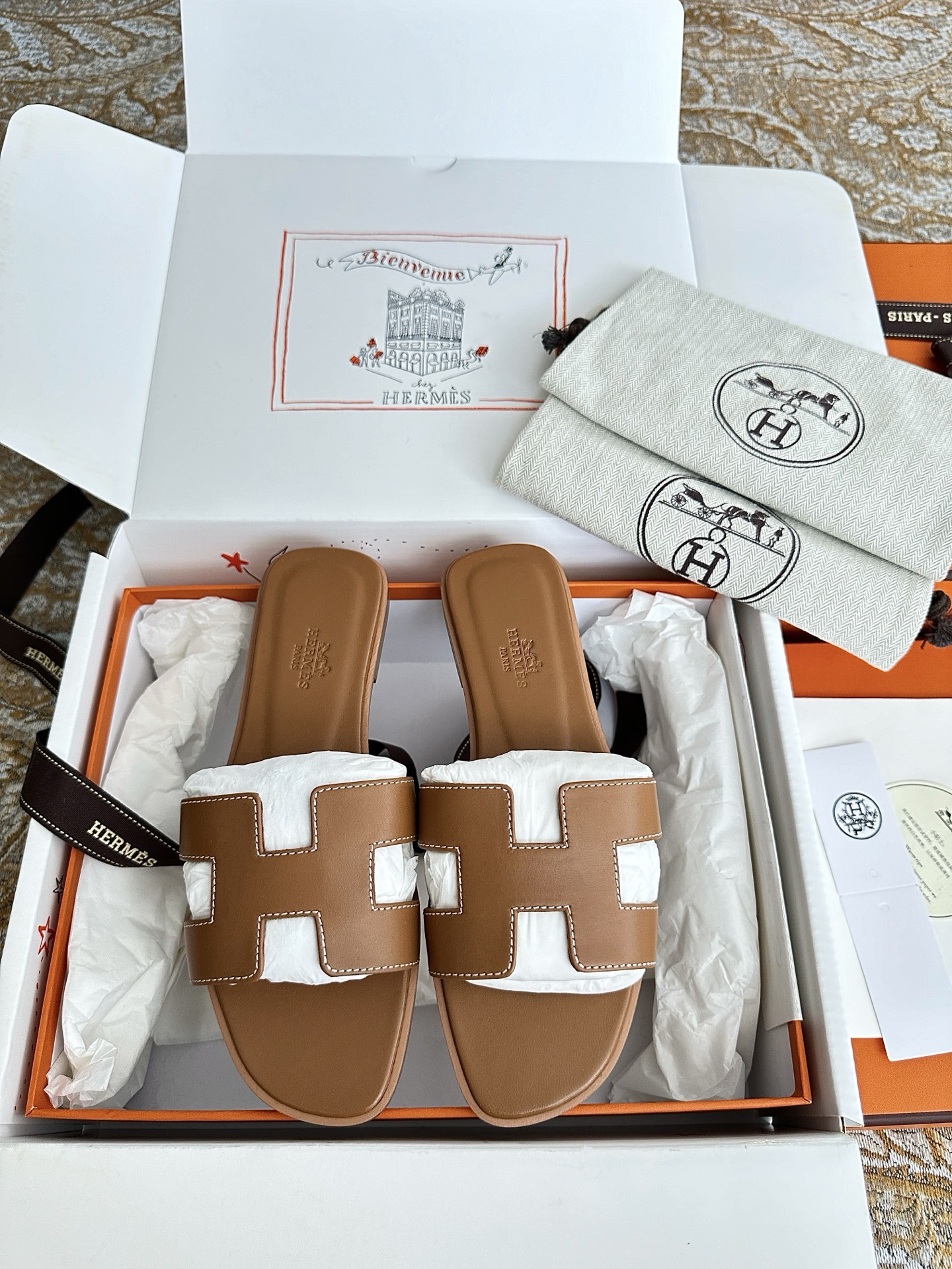 NO:413806,brown cowhide, slippers, slippers, cowhide19860909棕色牛皮,拖鞋,slippers,cowhide,Women's Shoes