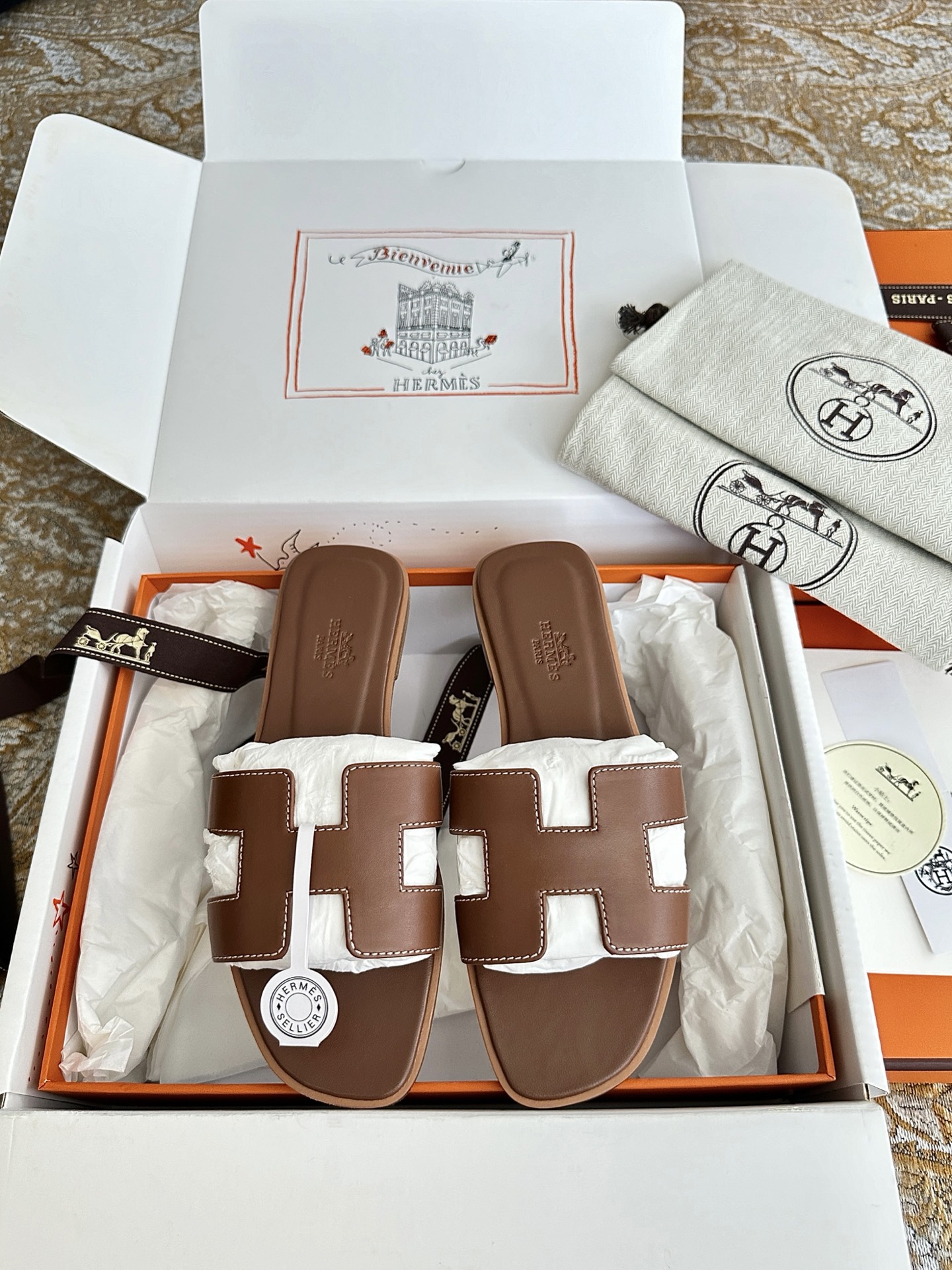 NO:413822,Golden brown cowhide, slippers, slippers, cowhide19860909金棕牛皮,拖鞋,slippers,cowhide,Women's Shoes