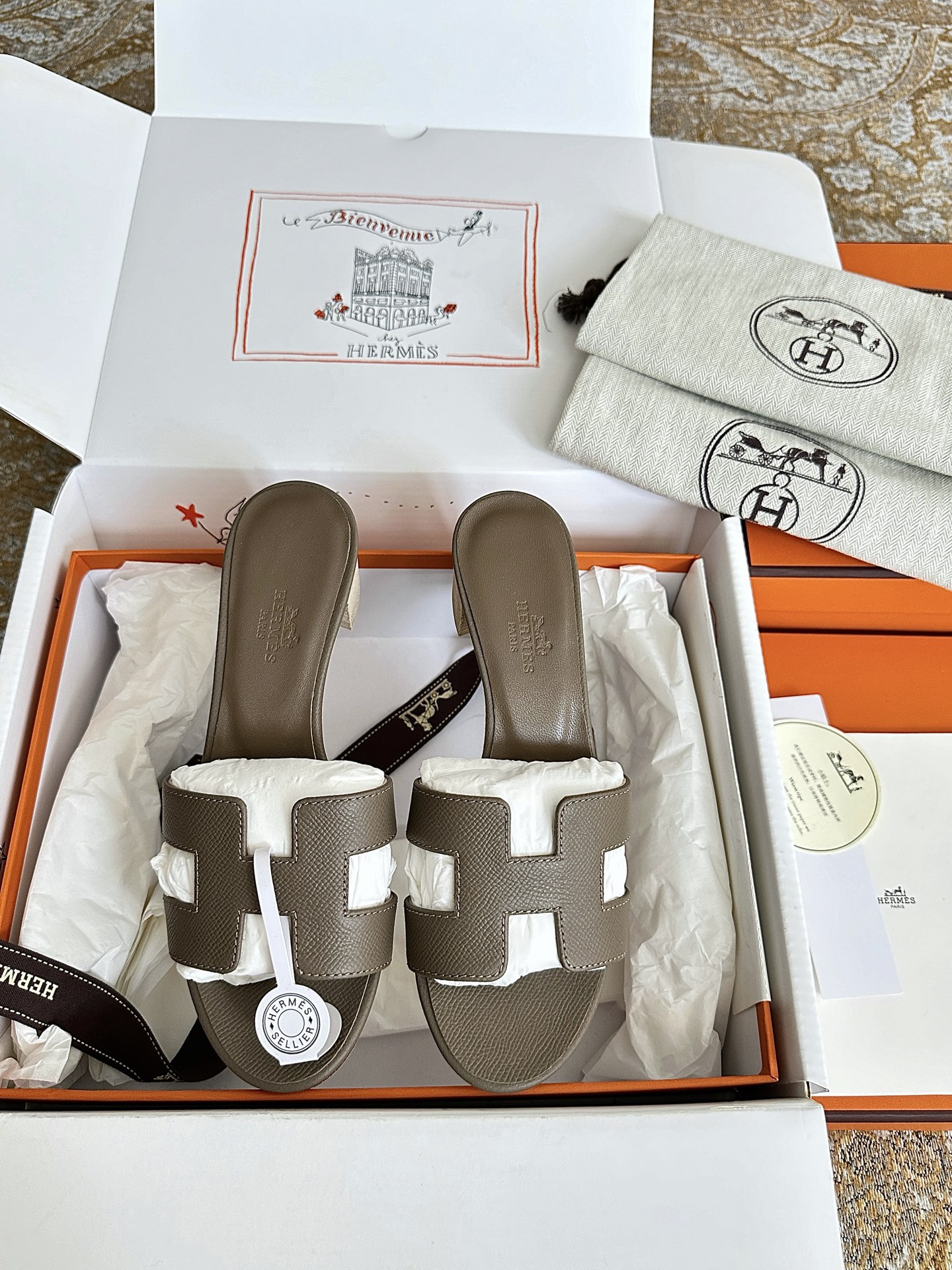 NO:413788,Elephant grey palm-print leather, slippers, slippers19860909大象灰掌纹皮,拖鞋,slippers,Women's Shoes