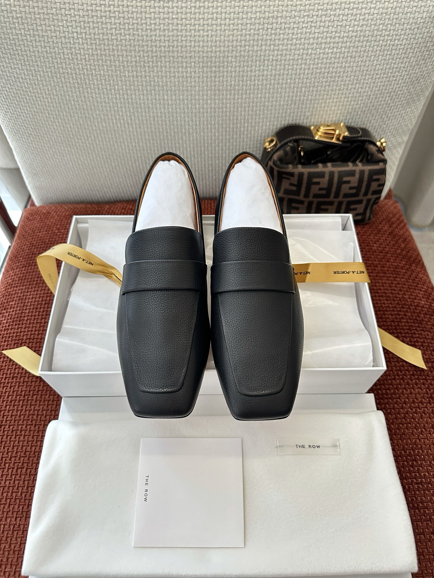 NO:446766,Dongguan * 25ss new minimalist square toe shallow mouth loafers | Original purchase level - black Material and crafts Original cowhide leather Leather lining Italian leather outsole size35-40, loafers, loafers, cowhide, Leather soles19860909莞产 * 25ss新款极简方头浅口乐福鞋｜原版购入代购级别 -黑色 材质与工艺 原版牛皮革 皮革里衬 意大利真皮大底 size35-40,乐福鞋,loafers,cowhide,Leather soles,Women's Shoes