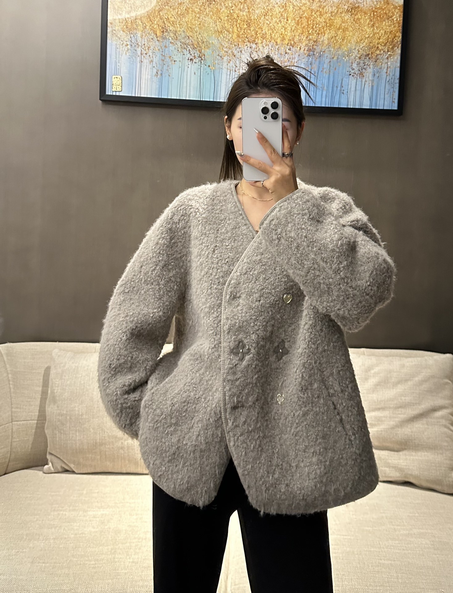 Luxury LV Suit with High-Quality Fur Jacket for 2024 Fashion Trends - 图片 4